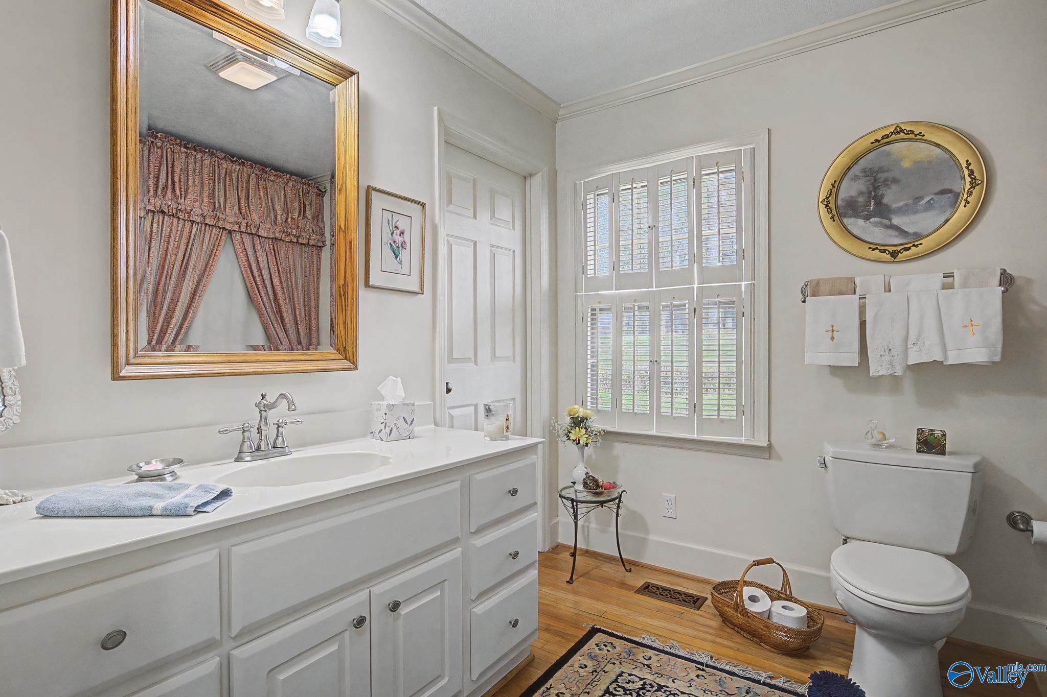 3398 Lakeshore Drive