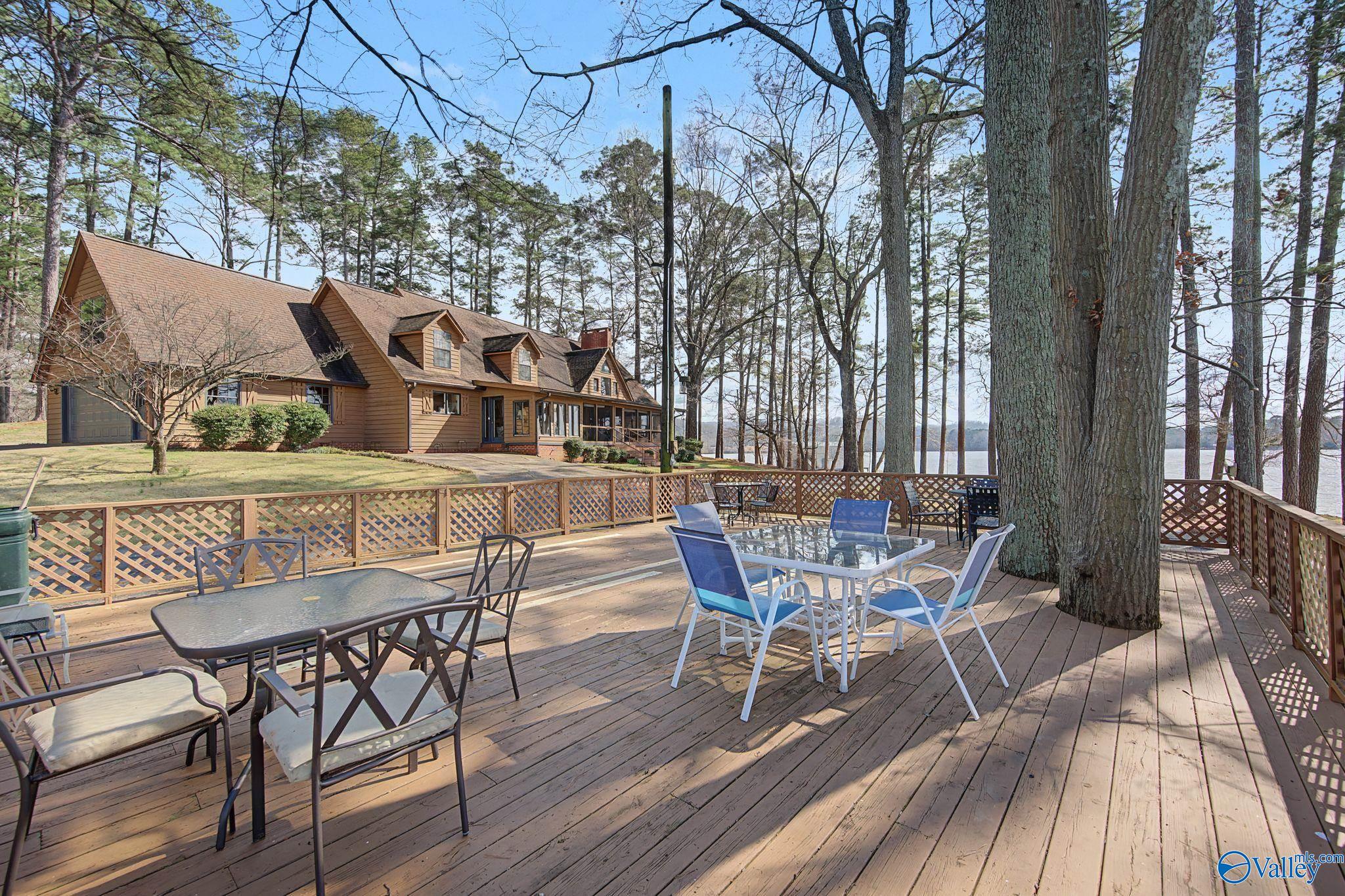 3398 Lakeshore Drive