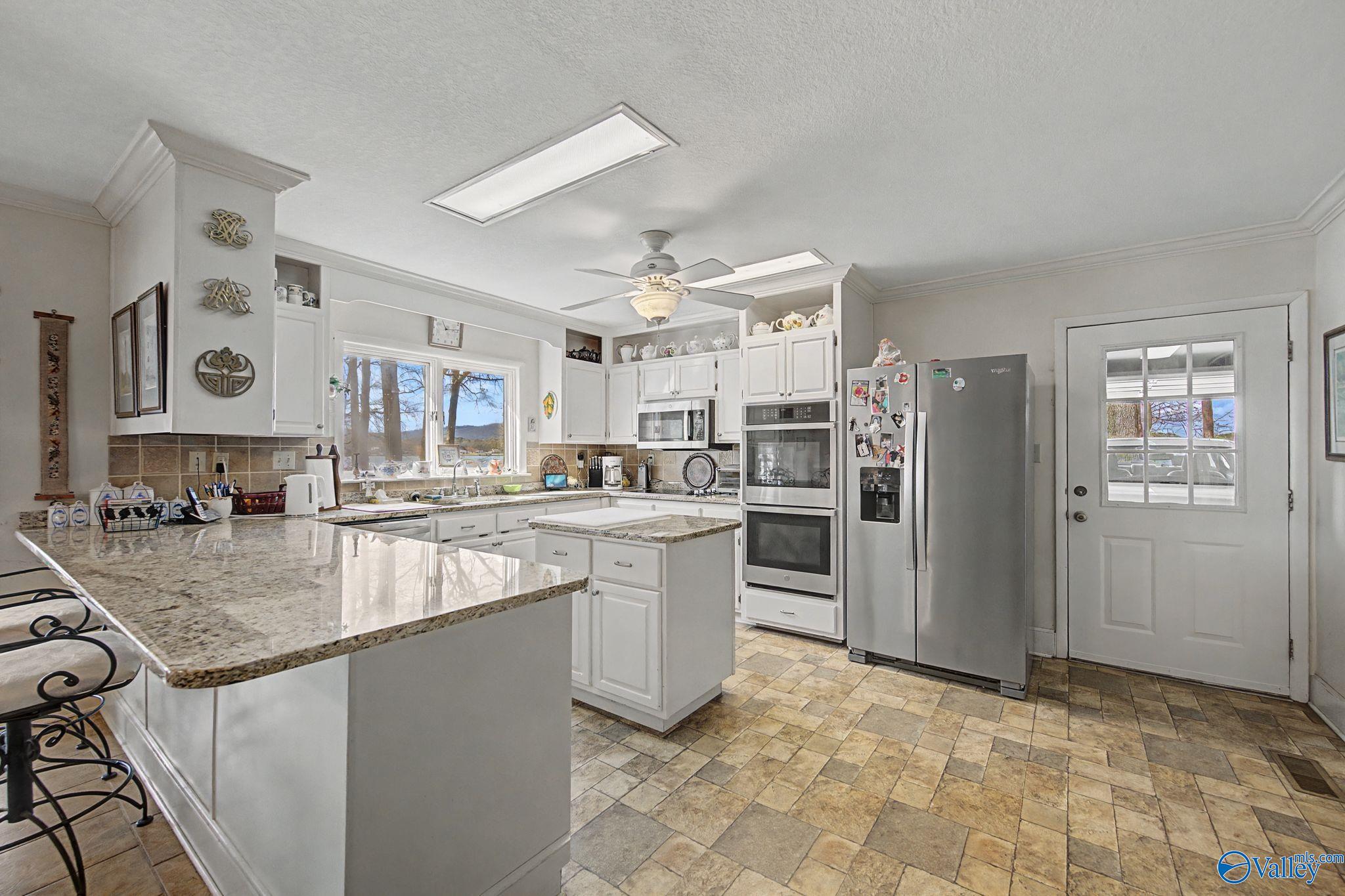 3398 Lakeshore Drive