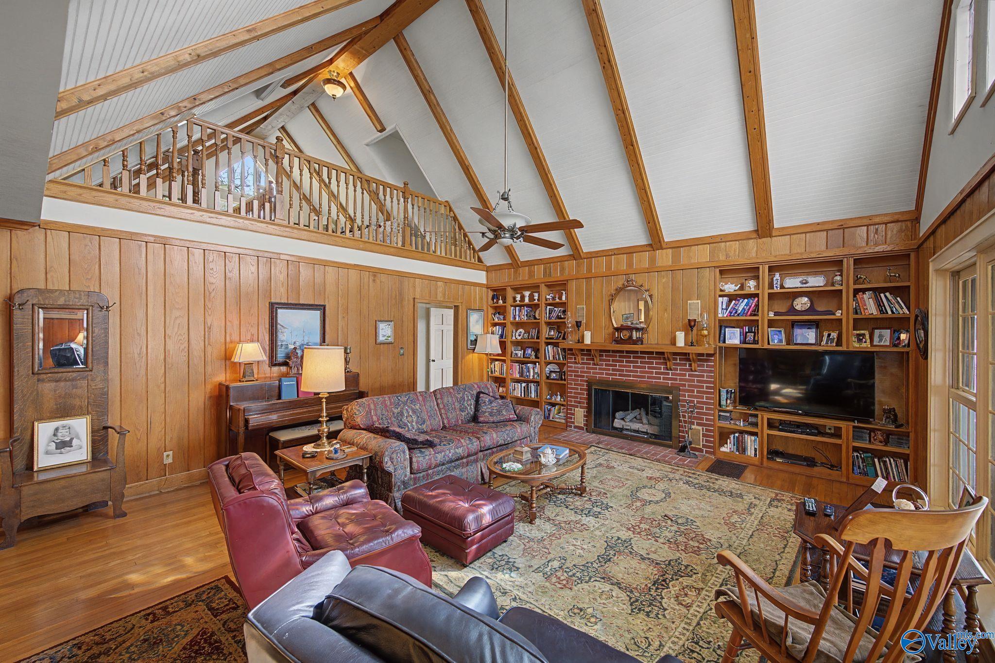 3398 Lakeshore Drive