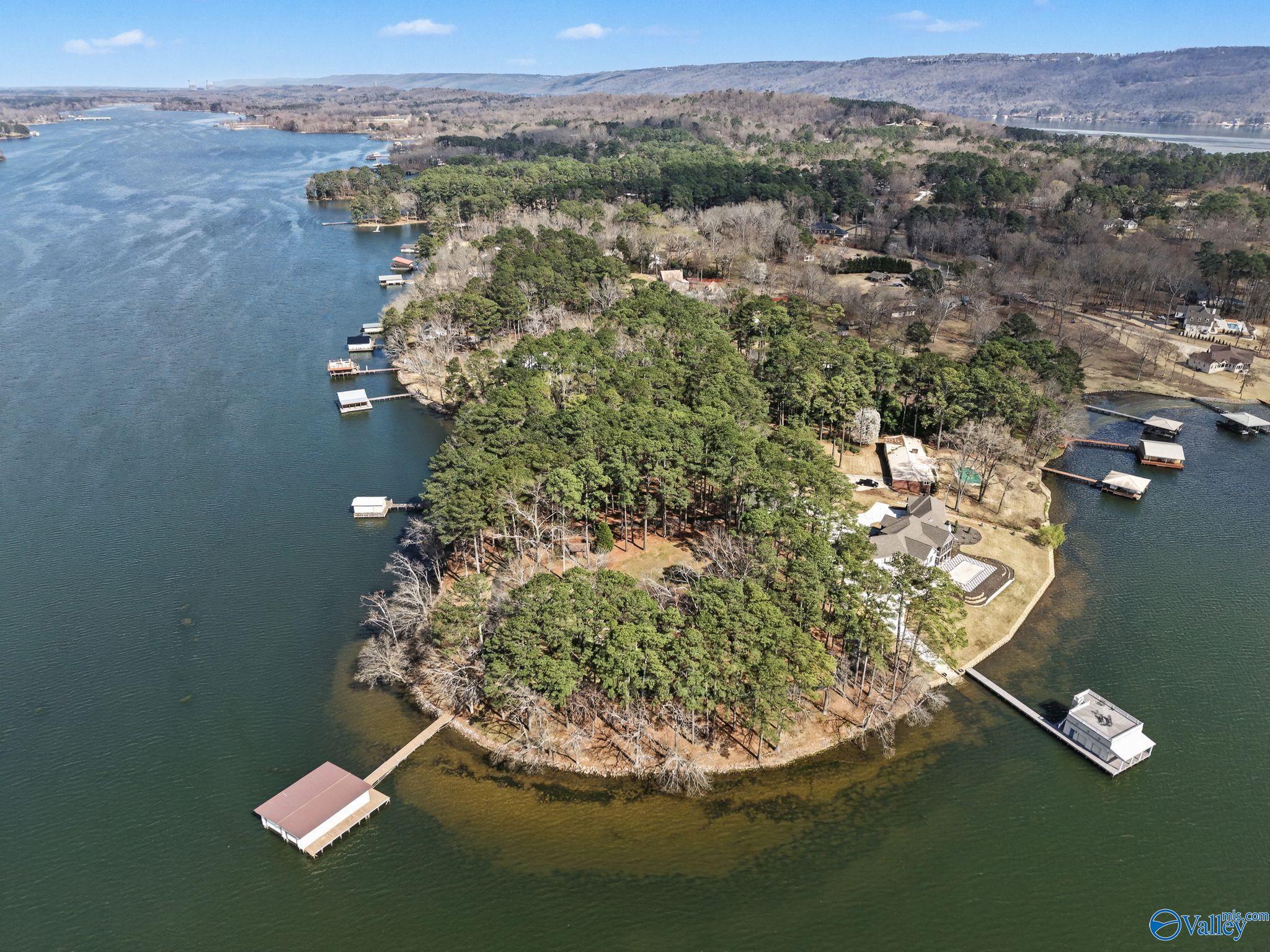 3398 Lakeshore Drive