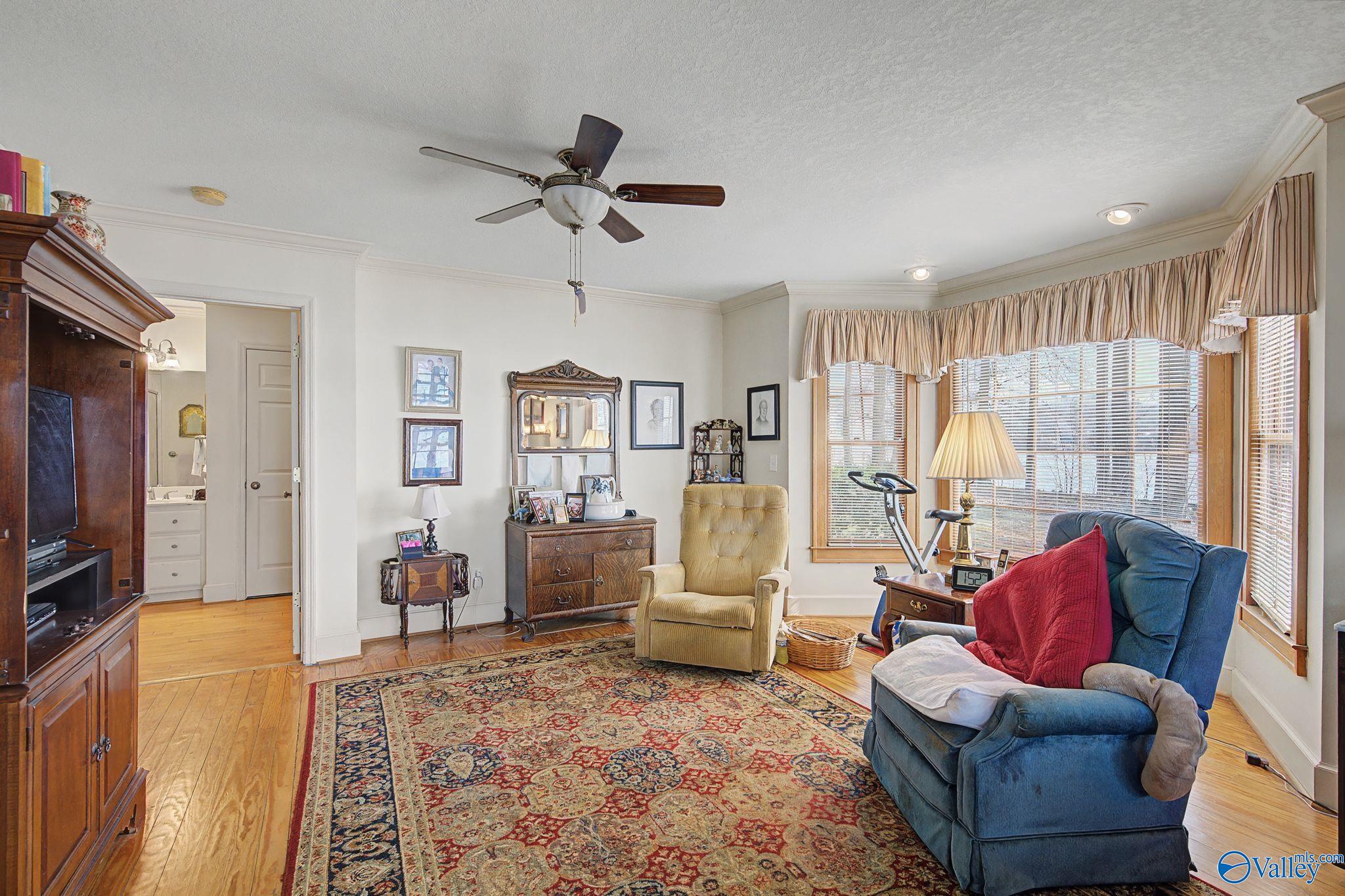 3398 Lakeshore Drive