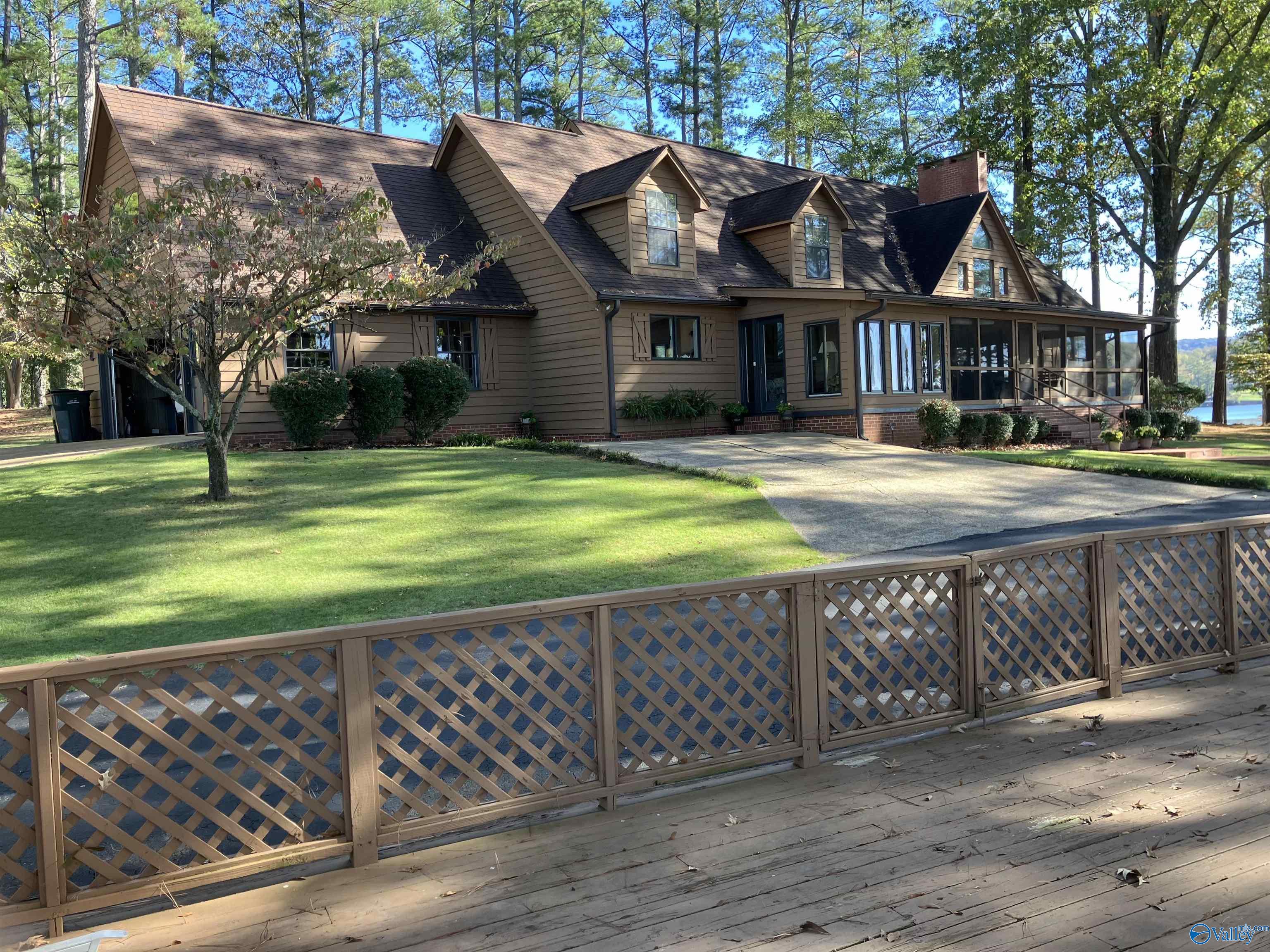 3398 Lakeshore Drive