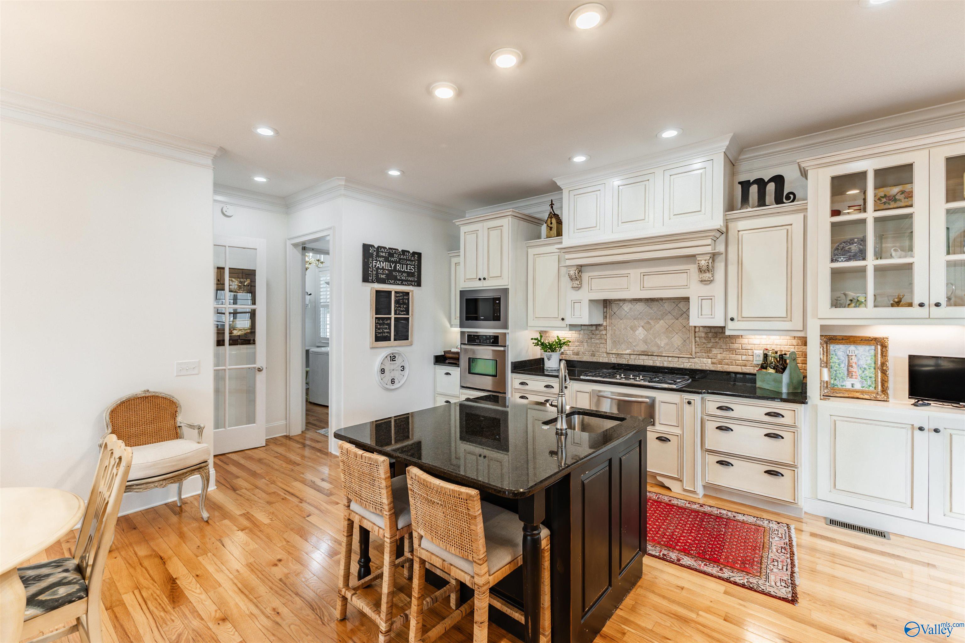 2305 Sunset Drive