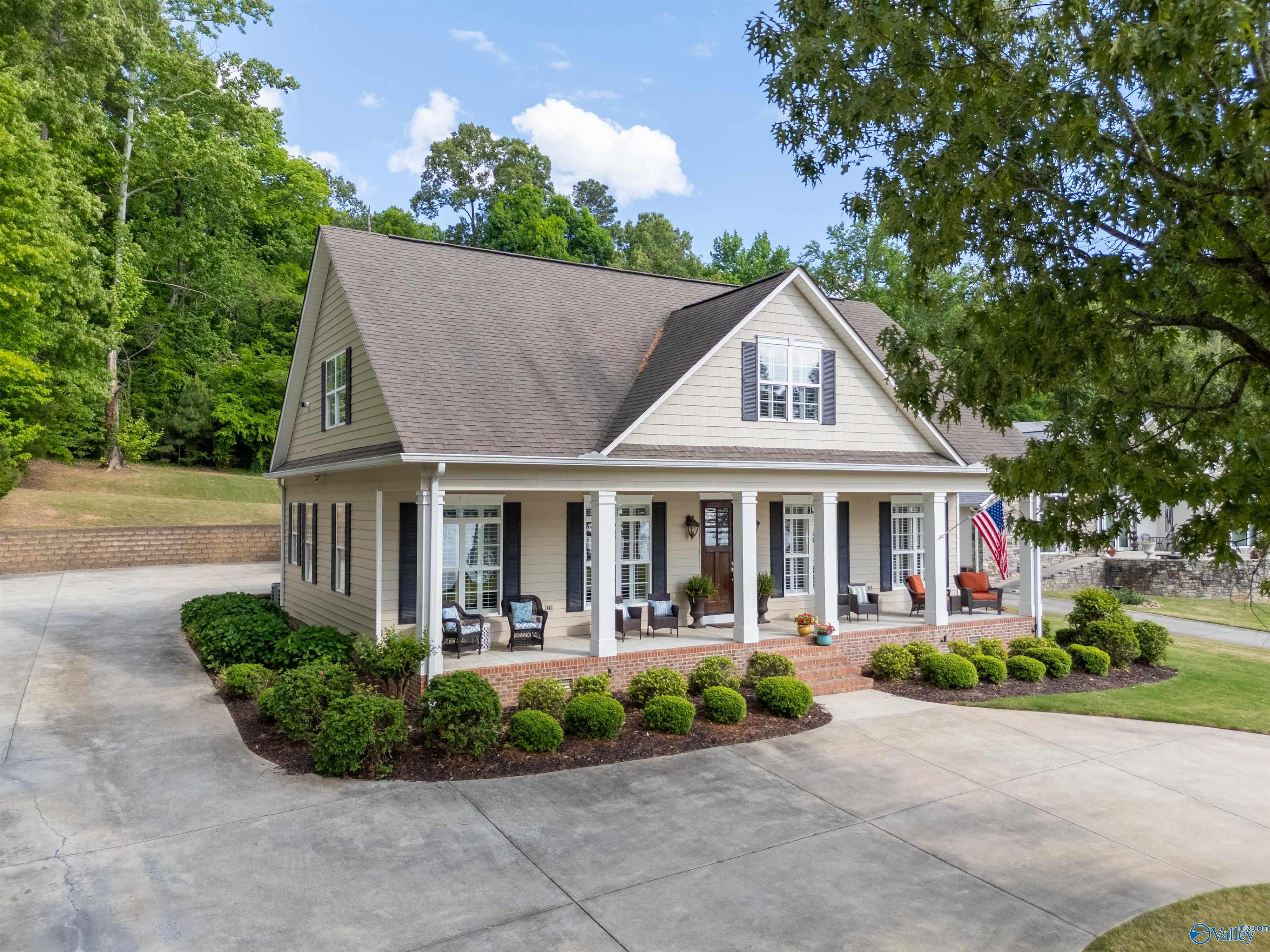 2305 Sunset Drive