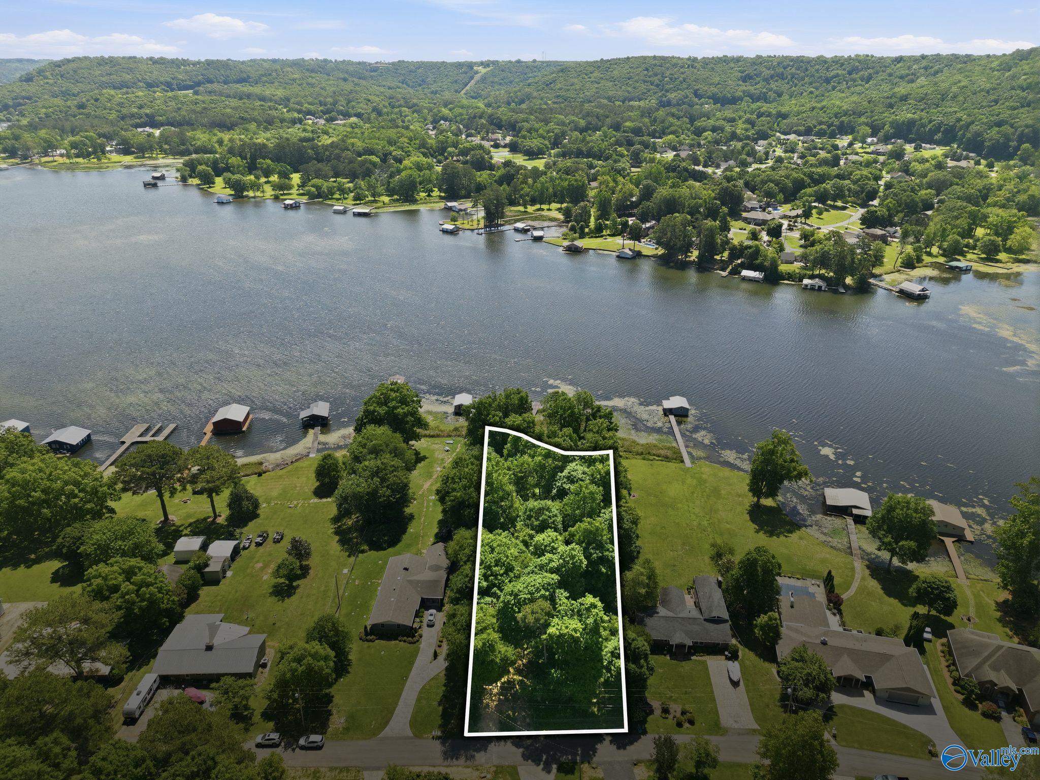 3809 Meadow Wood Circle