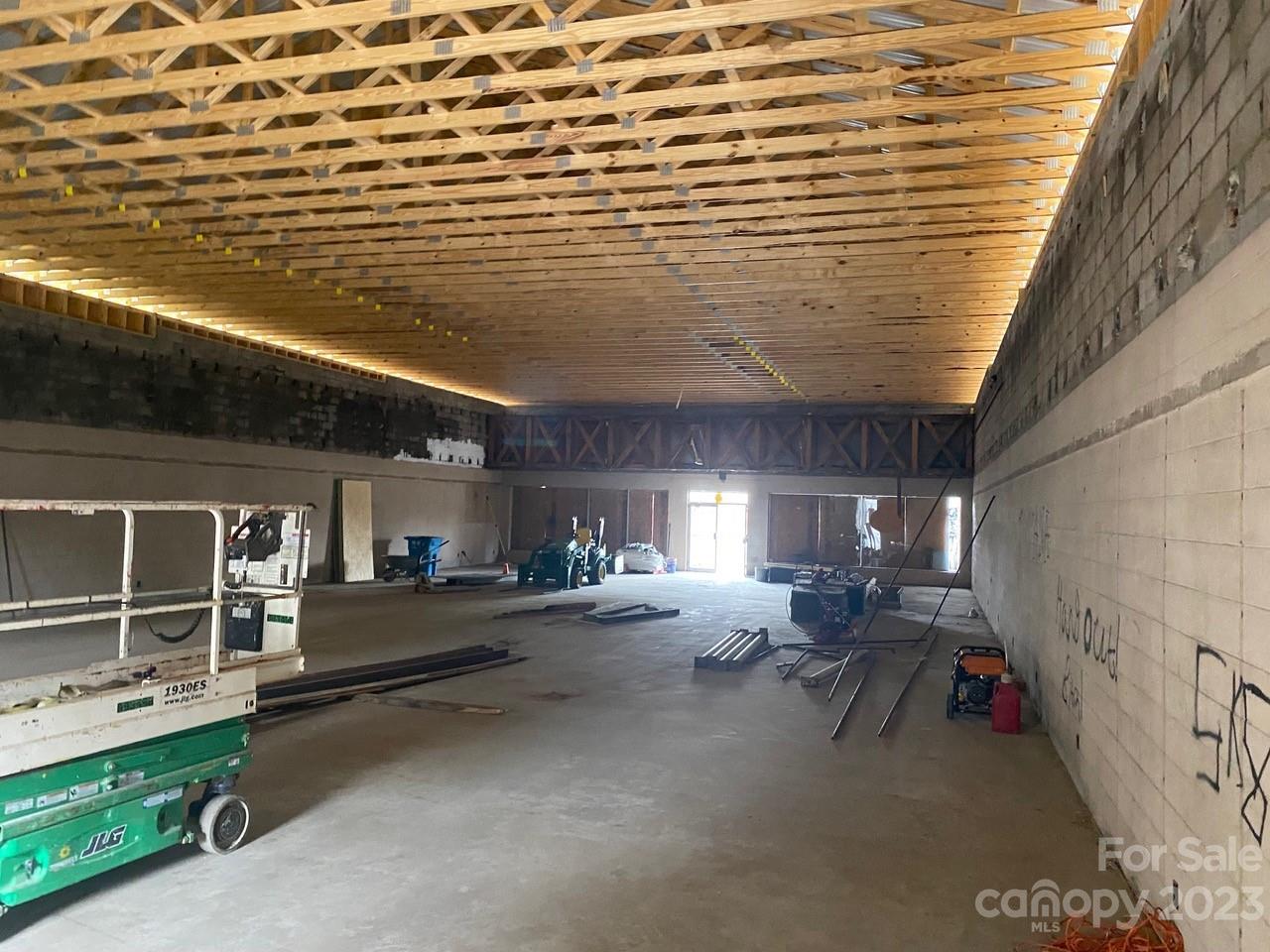 1482 Dale Earnhardt Boulevard