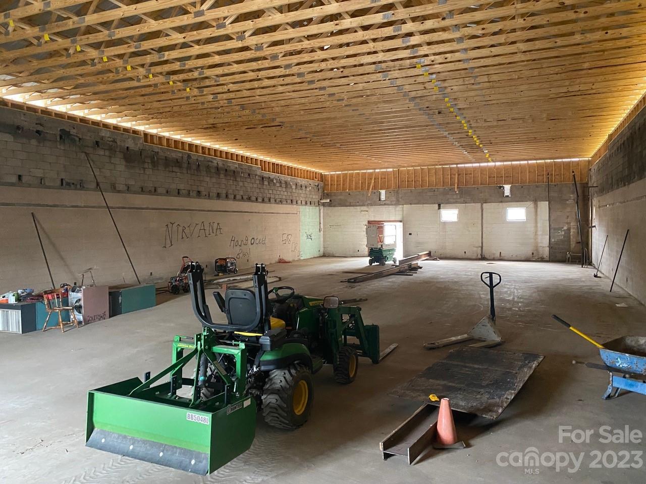 1482 Dale Earnhardt Boulevard