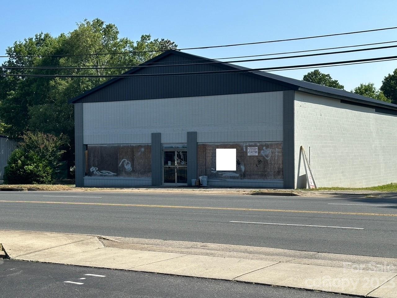 1482 Dale Earnhardt Boulevard