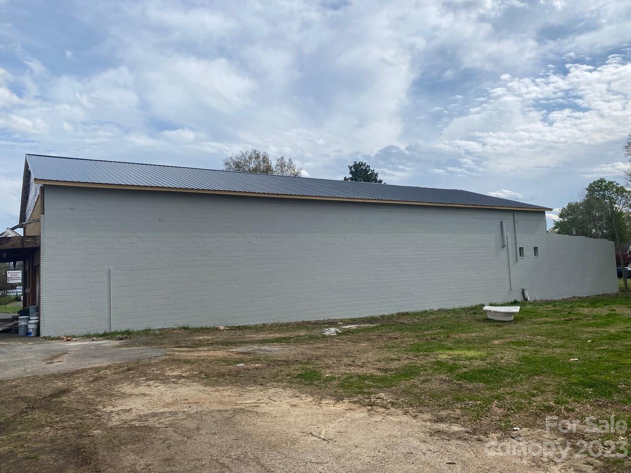 1482 Dale Earnhardt Boulevard