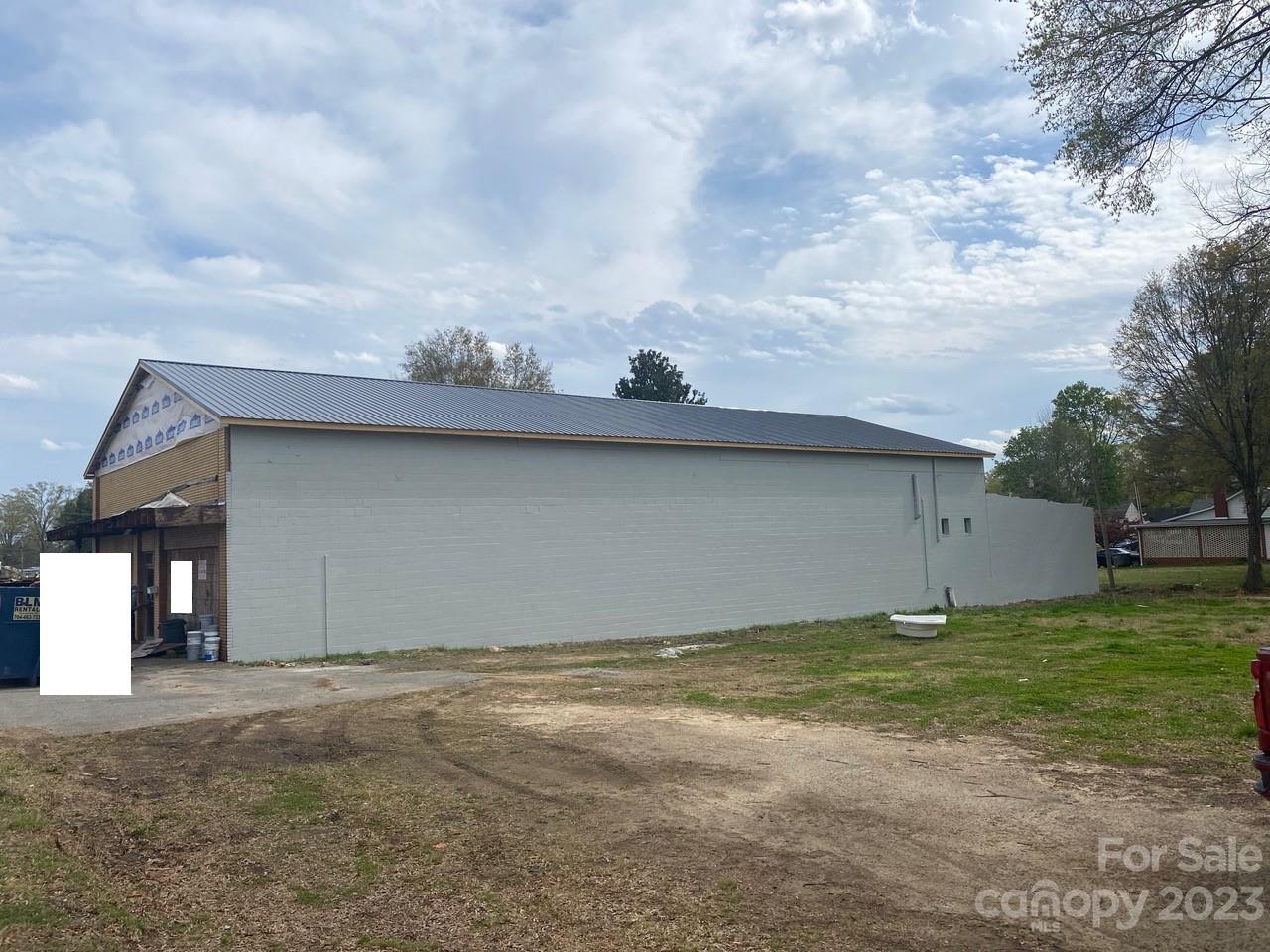 1482 Dale Earnhardt Boulevard