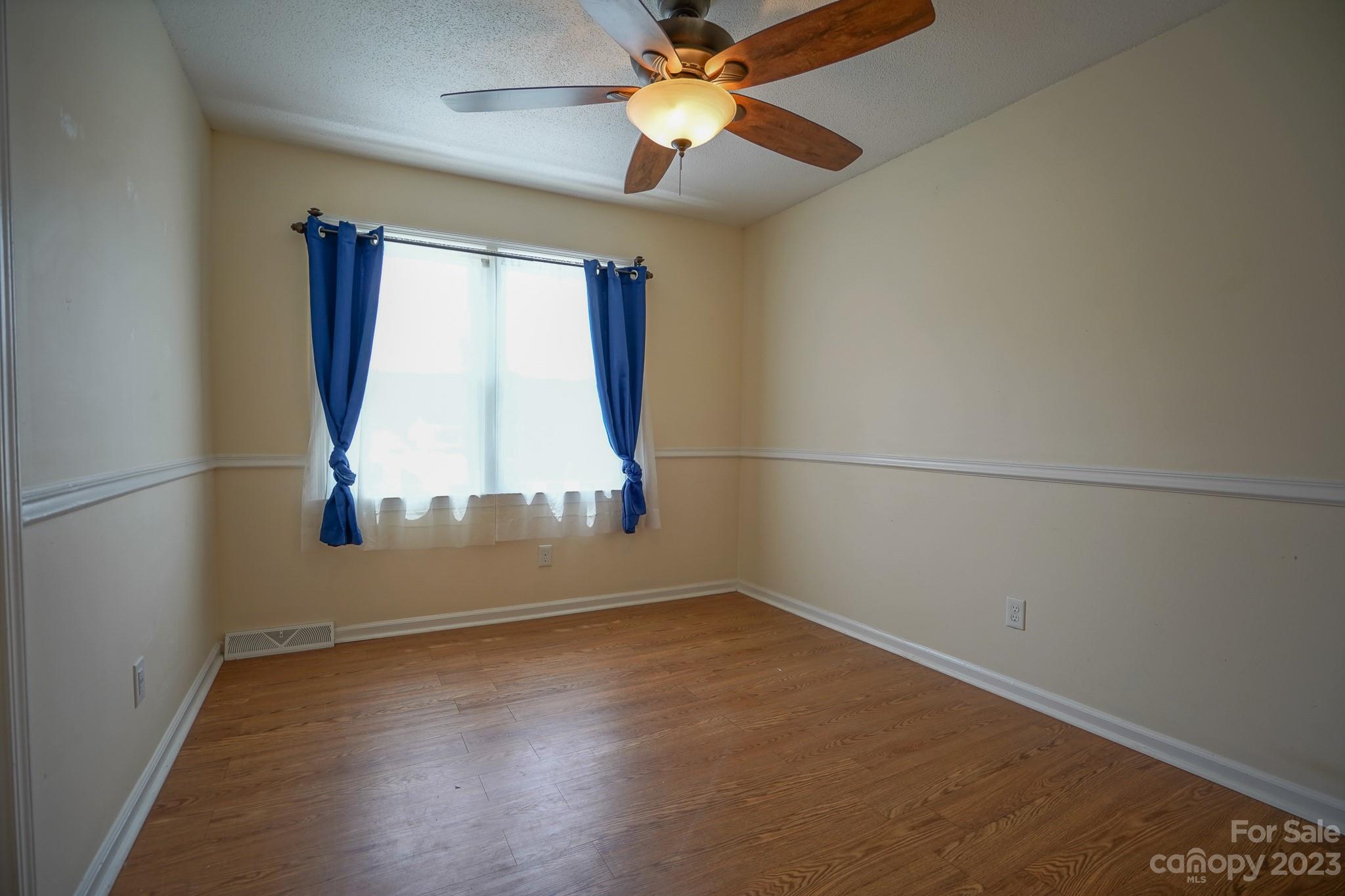 2636 Woodcrest Drive SW