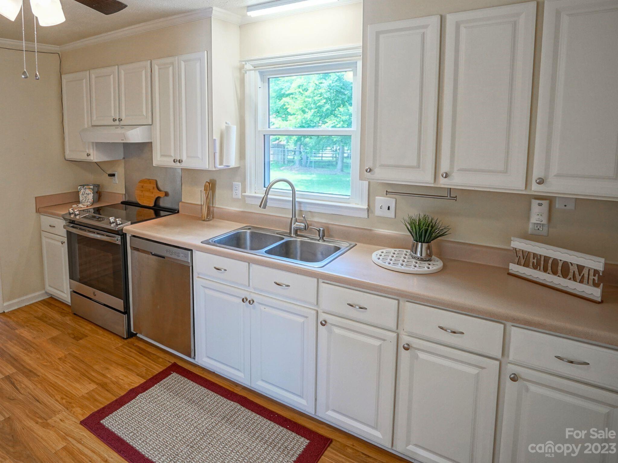 2636 Woodcrest Drive SW