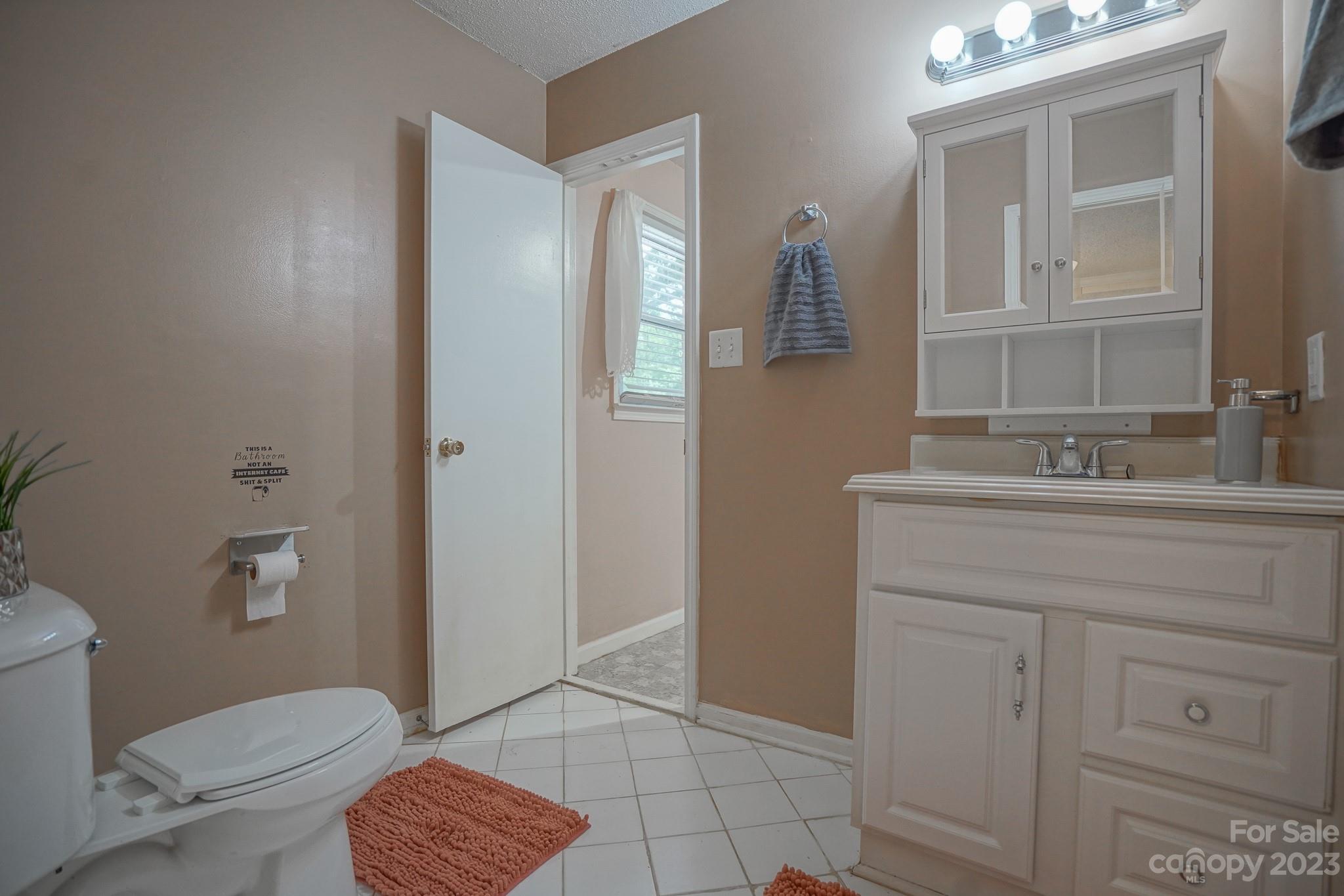 2636 Woodcrest Drive SW