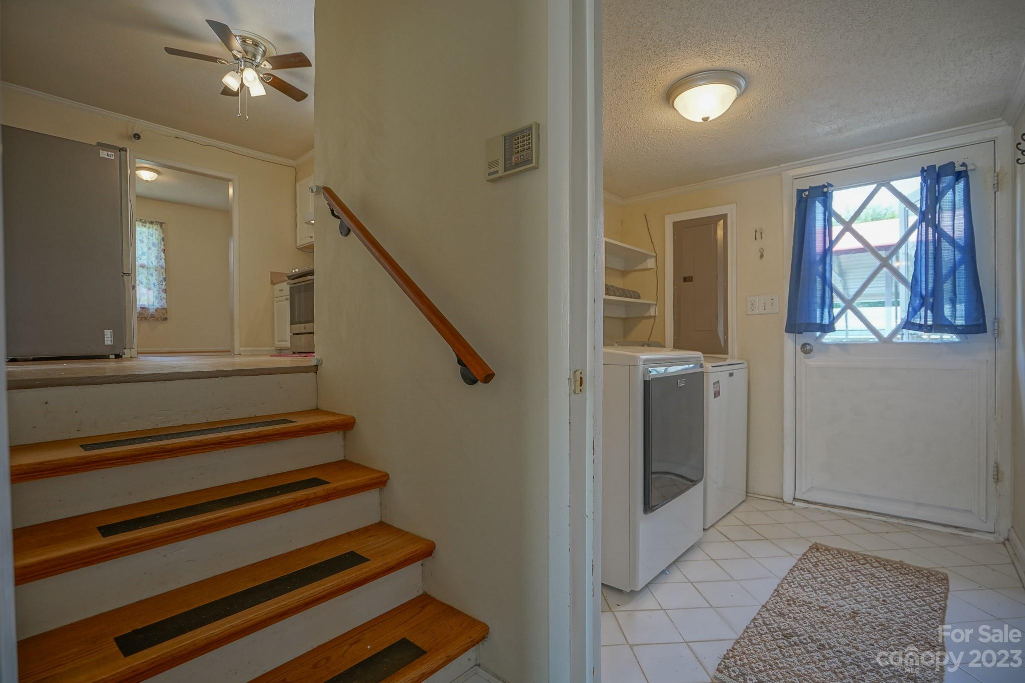 2636 Woodcrest Drive SW