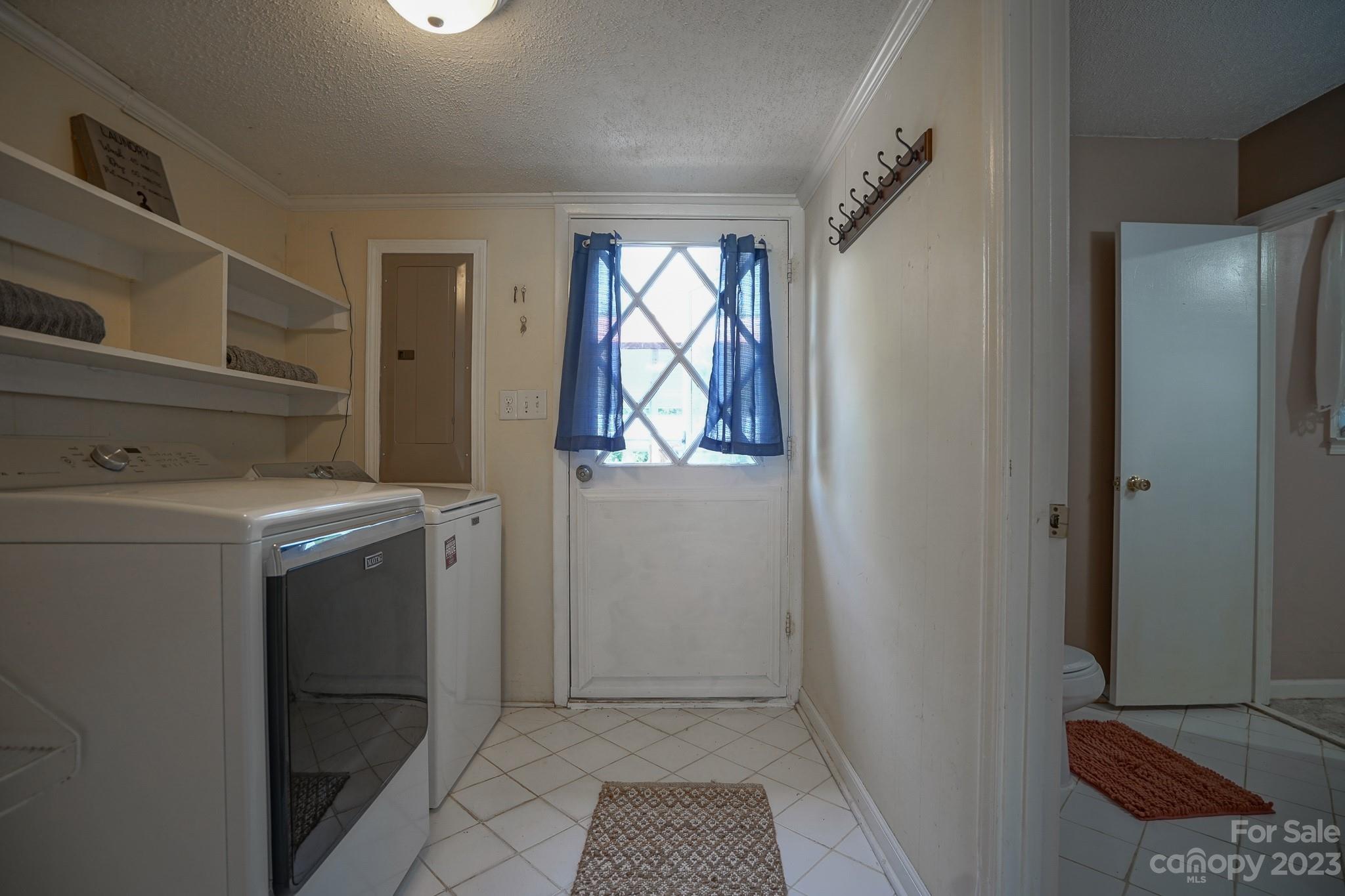 2636 Woodcrest Drive SW