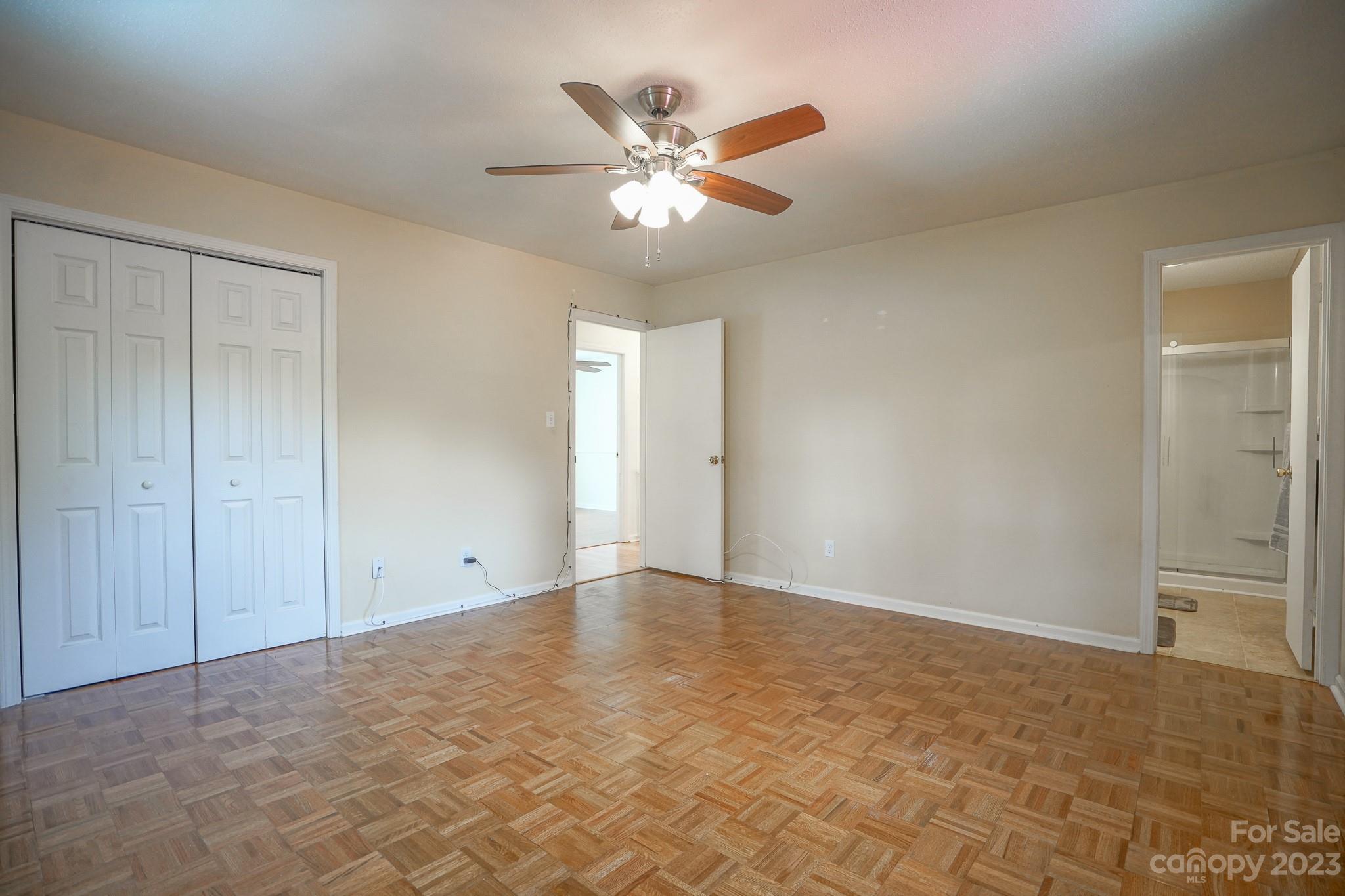 2636 Woodcrest Drive SW