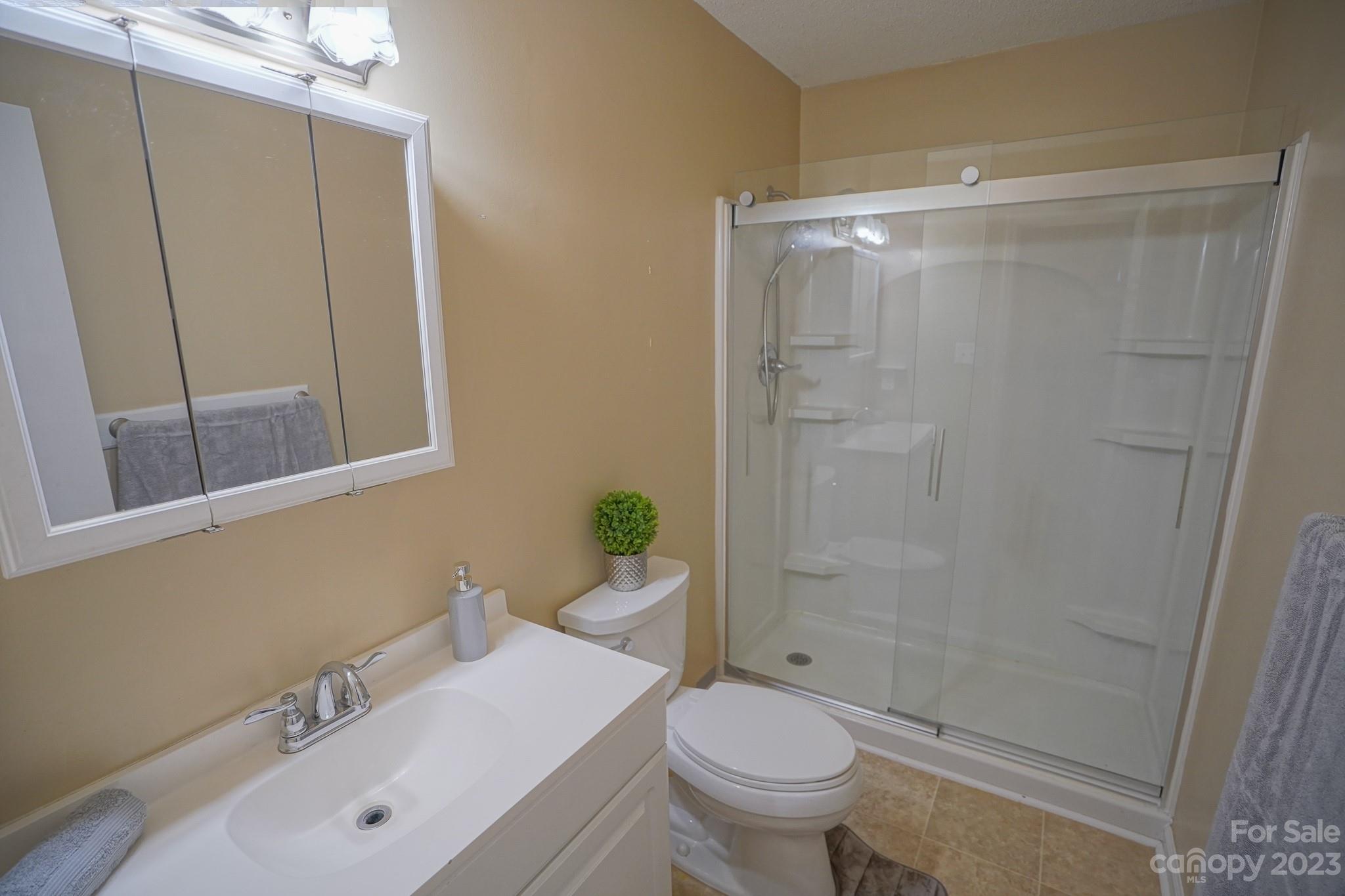 2636 Woodcrest Drive SW