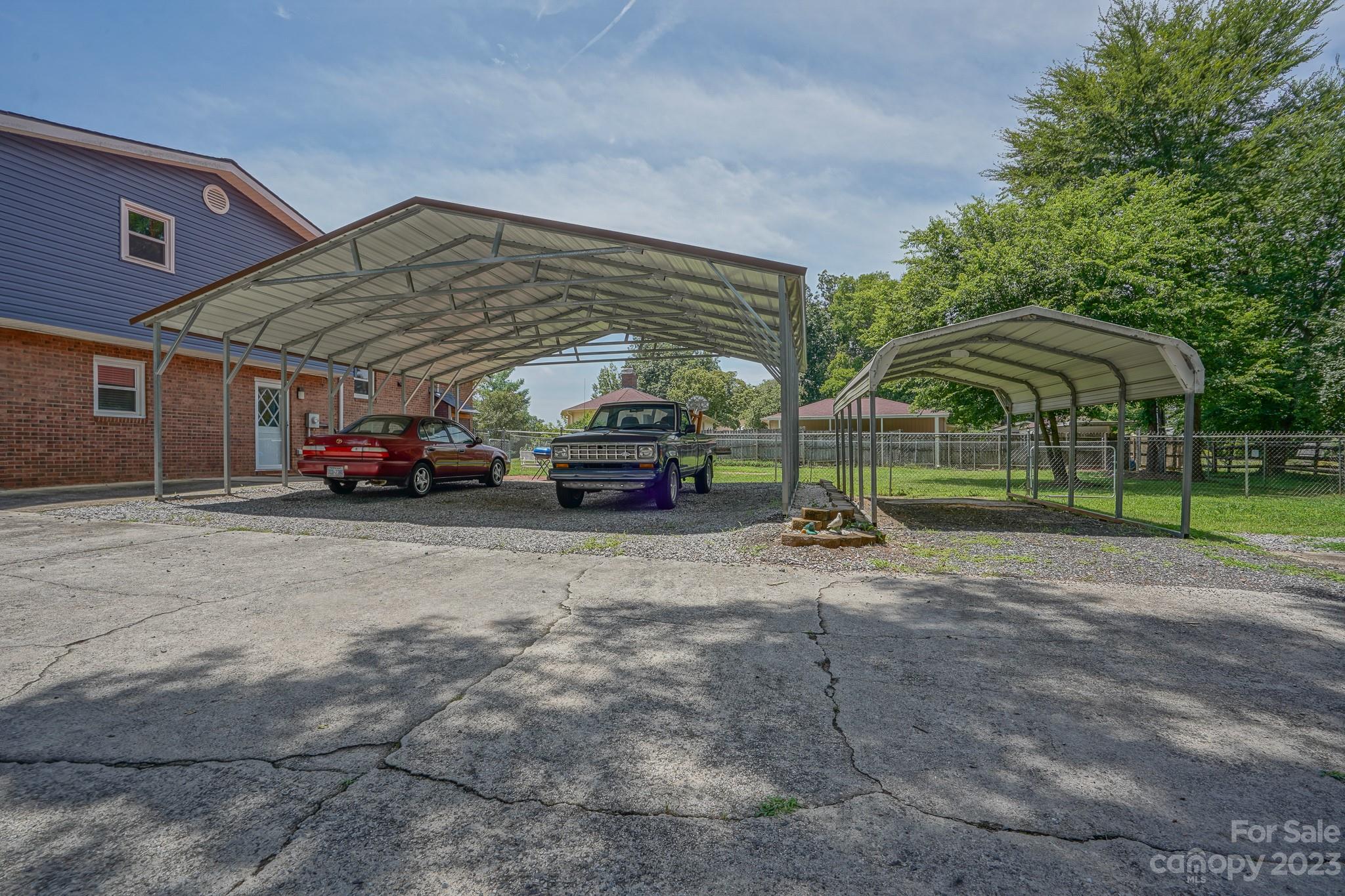 2636 Woodcrest Drive SW