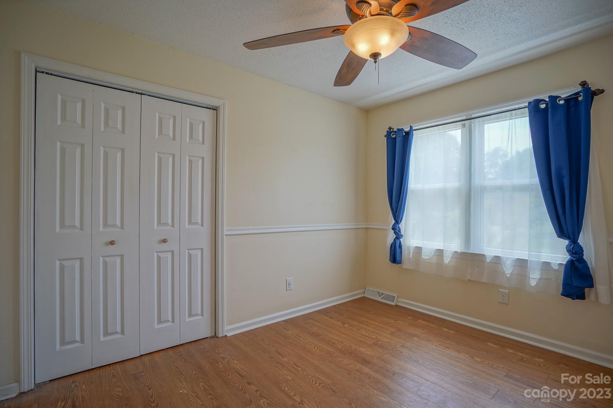 2636 Woodcrest Drive SW