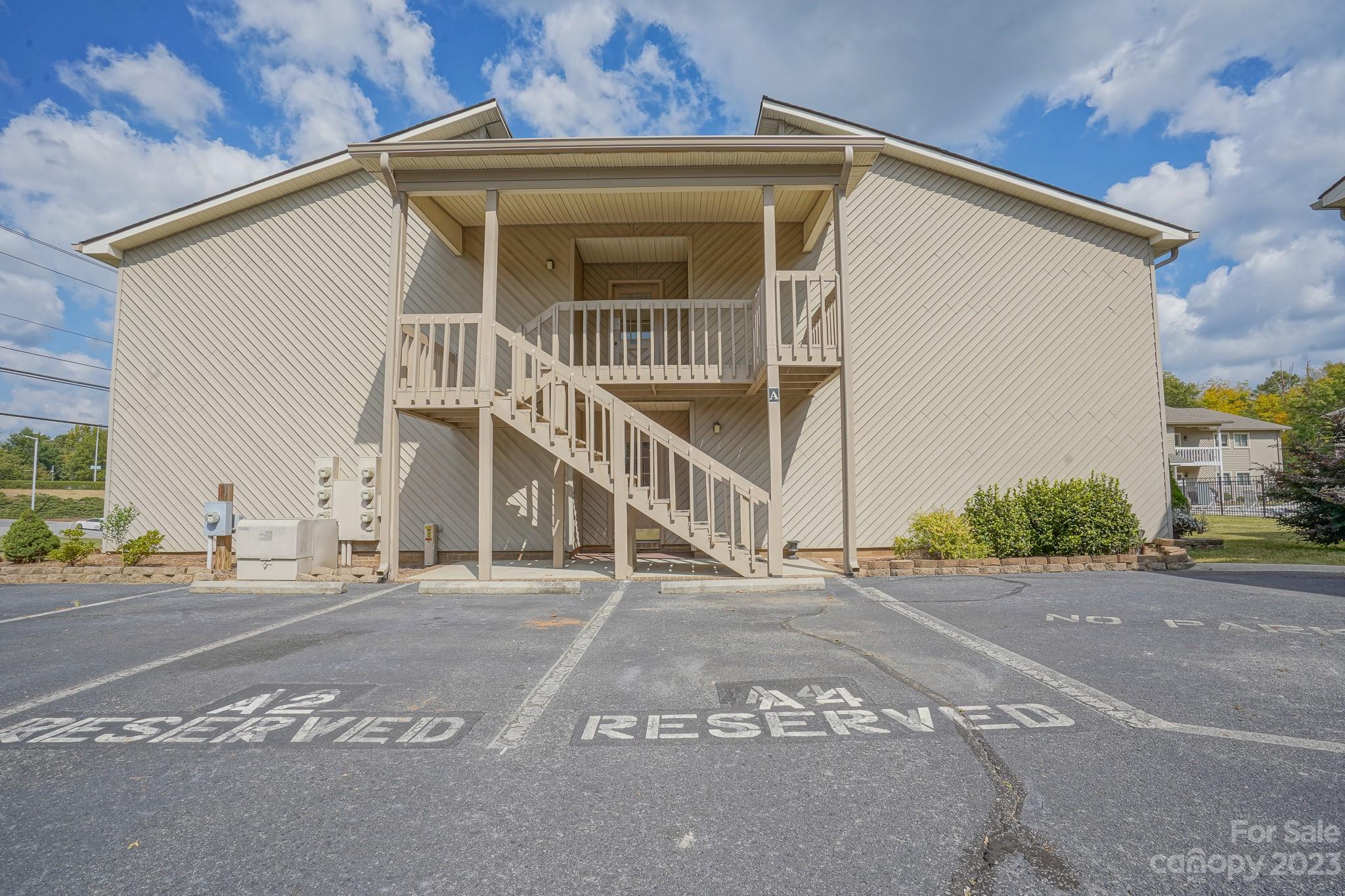 140 Lake Concord Road NE Unit: A4