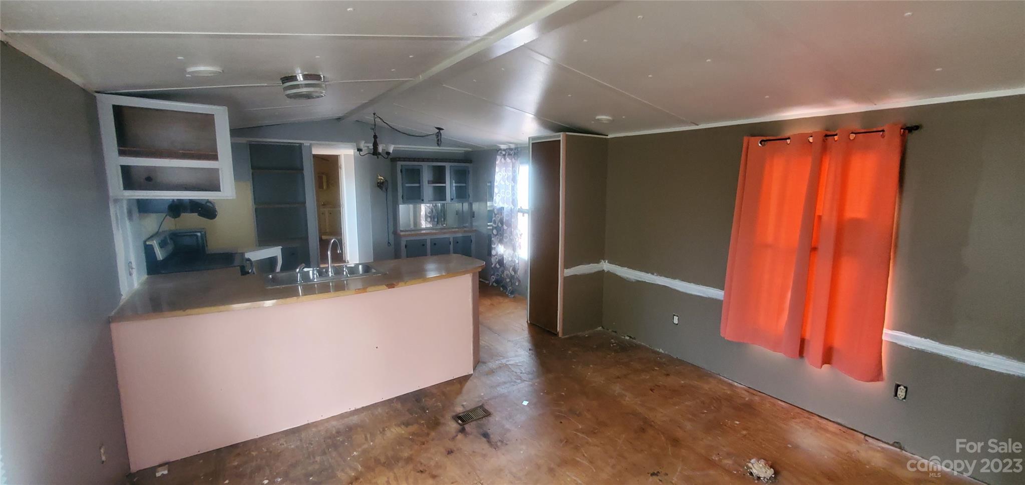 2675 Lower Stone Church Road