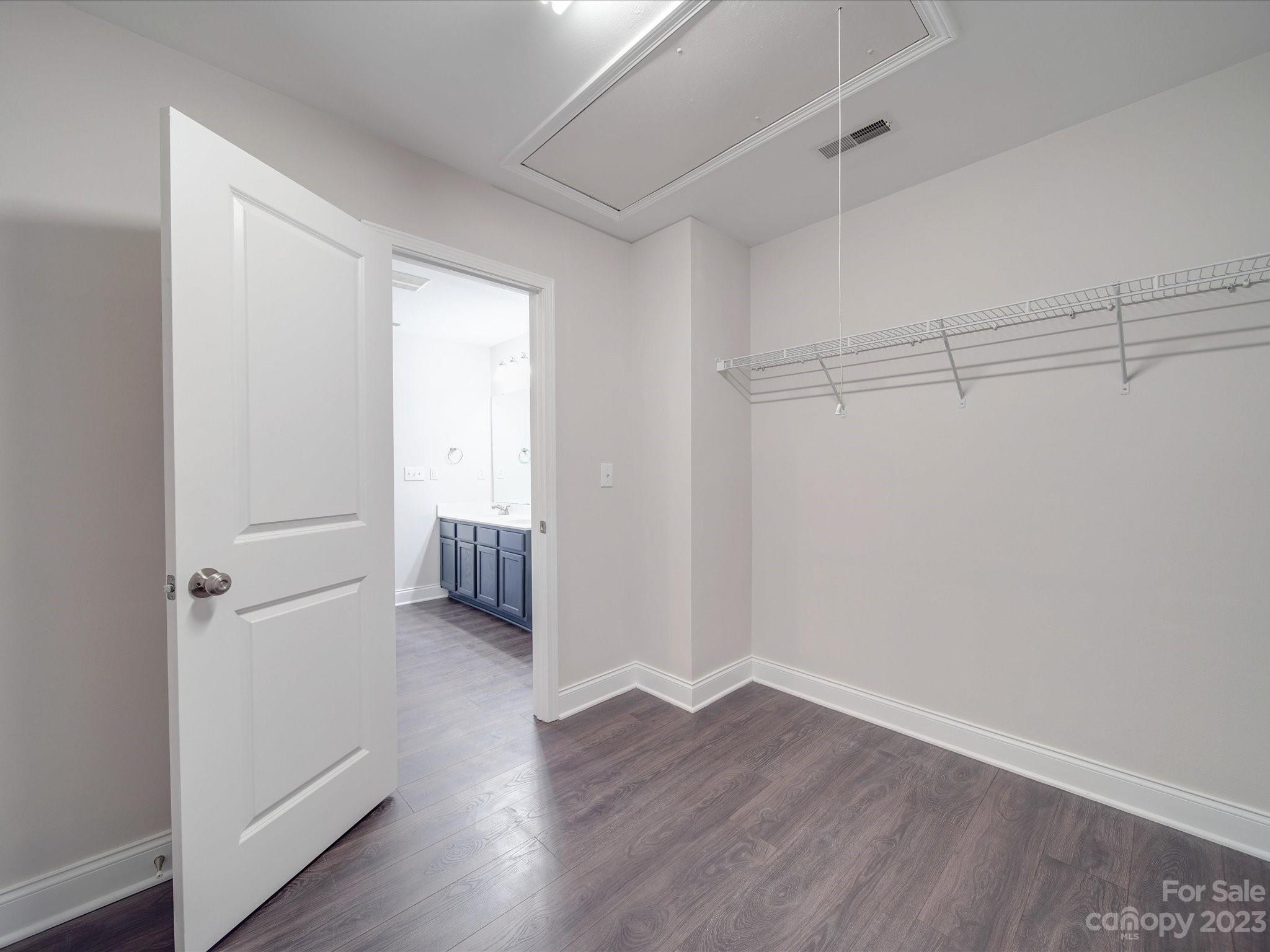 1623 Rustic Arch Way