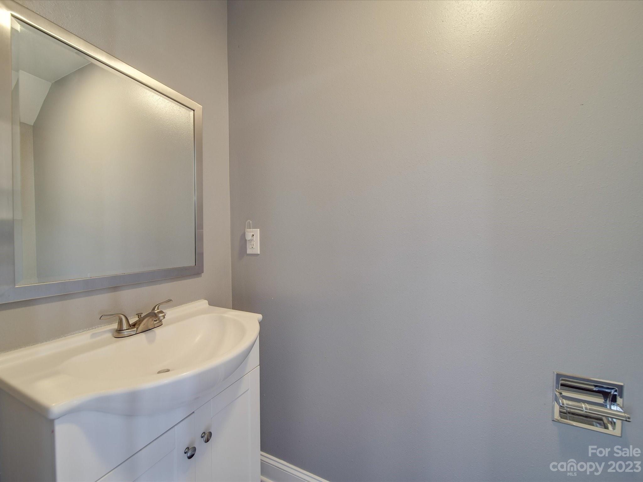 1623 Rustic Arch Way