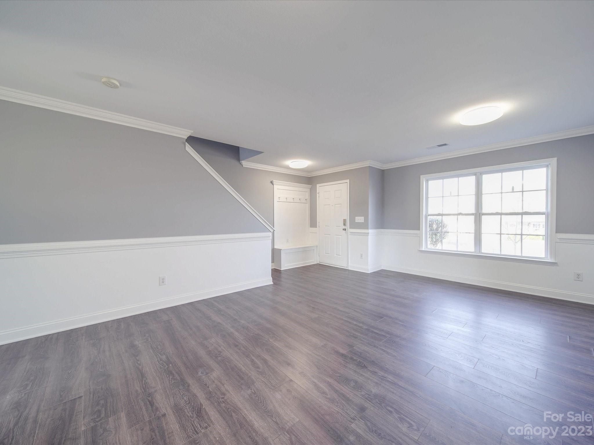 1623 Rustic Arch Way