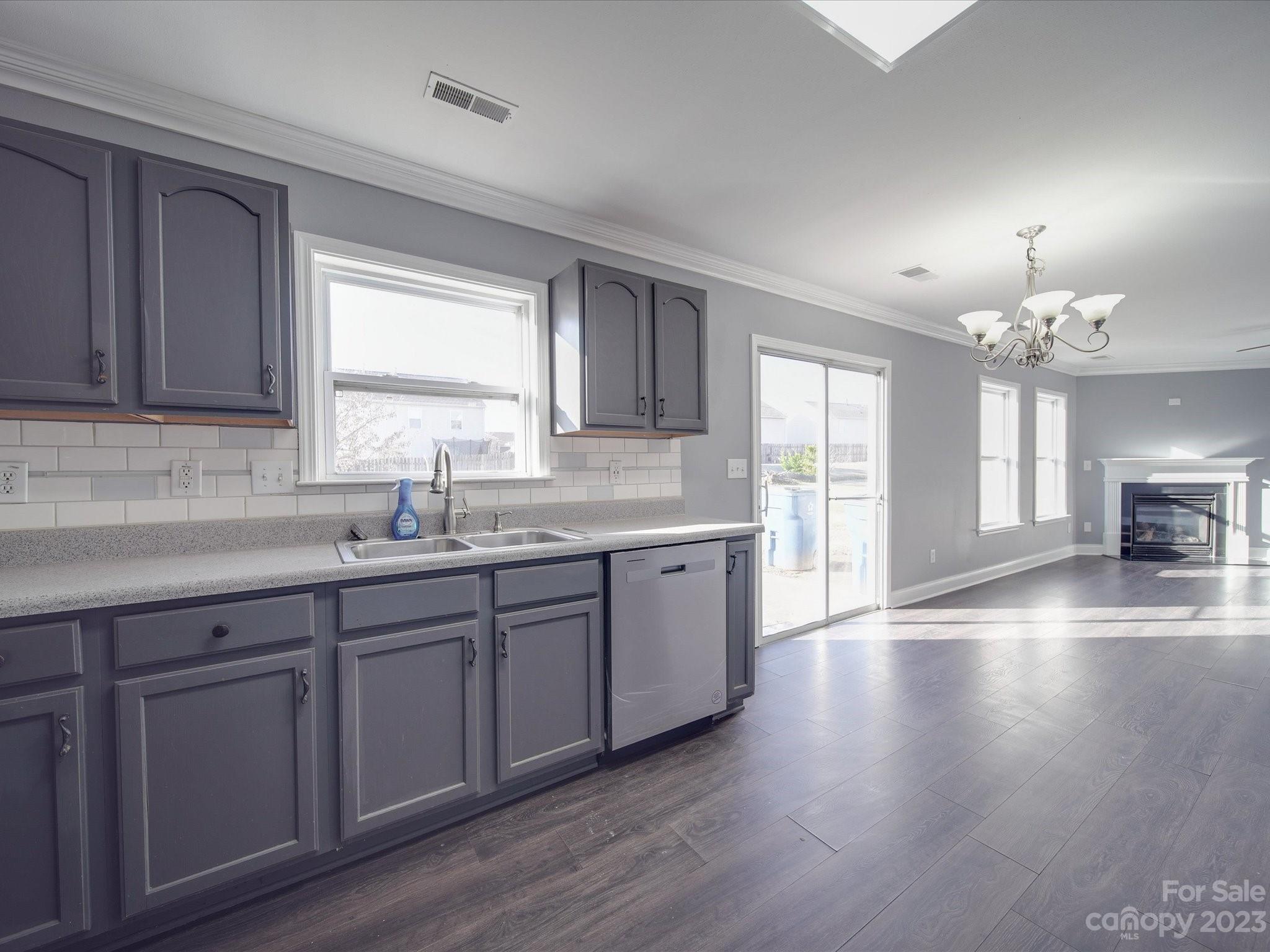 1623 Rustic Arch Way