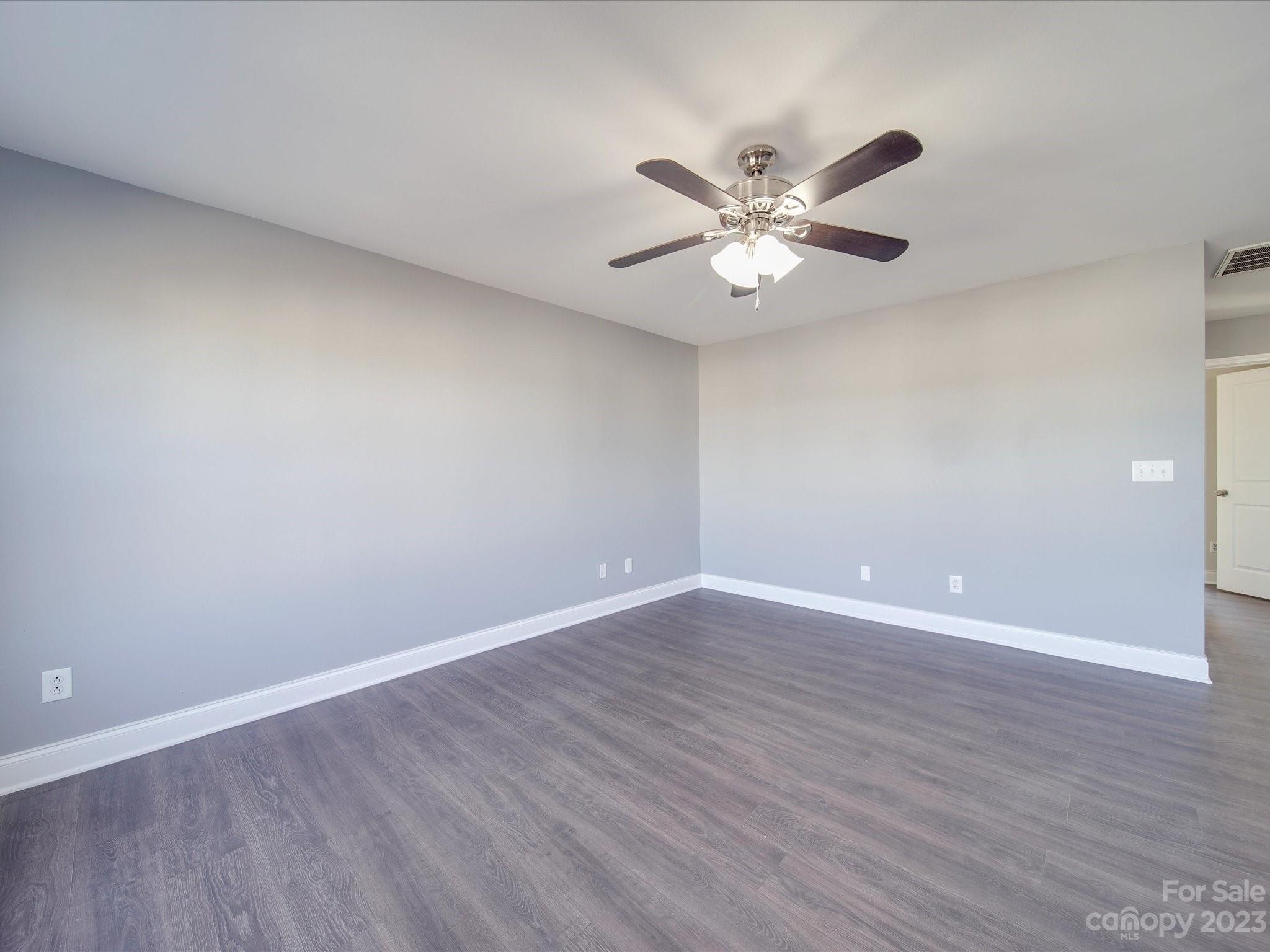 1623 Rustic Arch Way