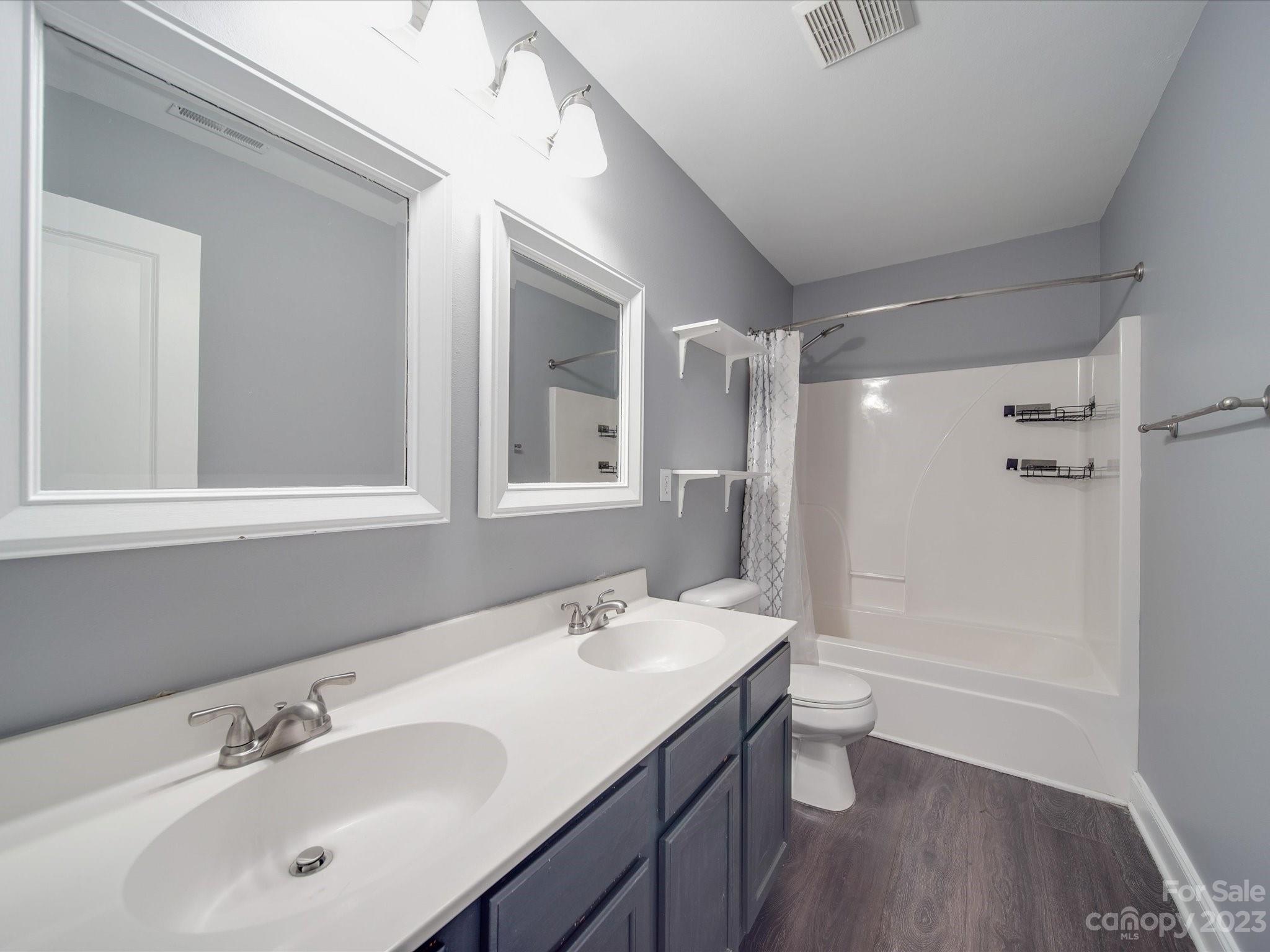 1623 Rustic Arch Way