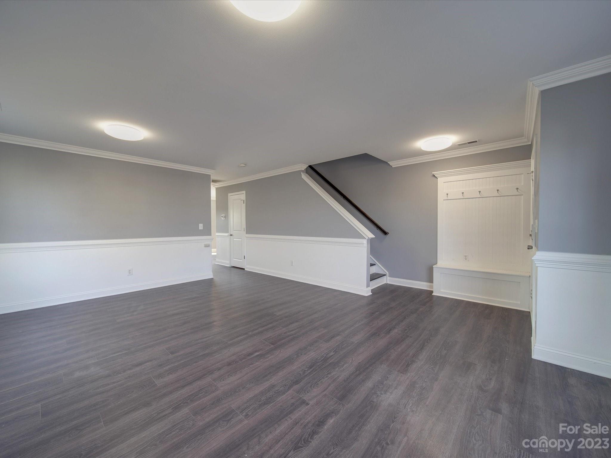 1623 Rustic Arch Way