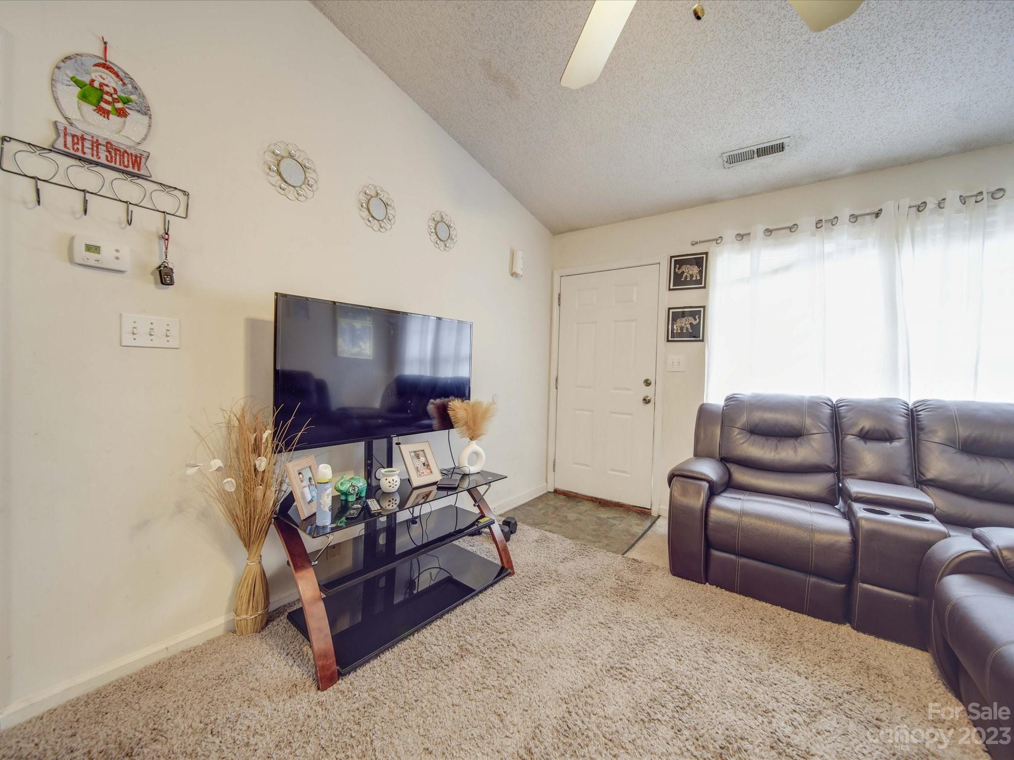 1216 Bringle Ferry Road