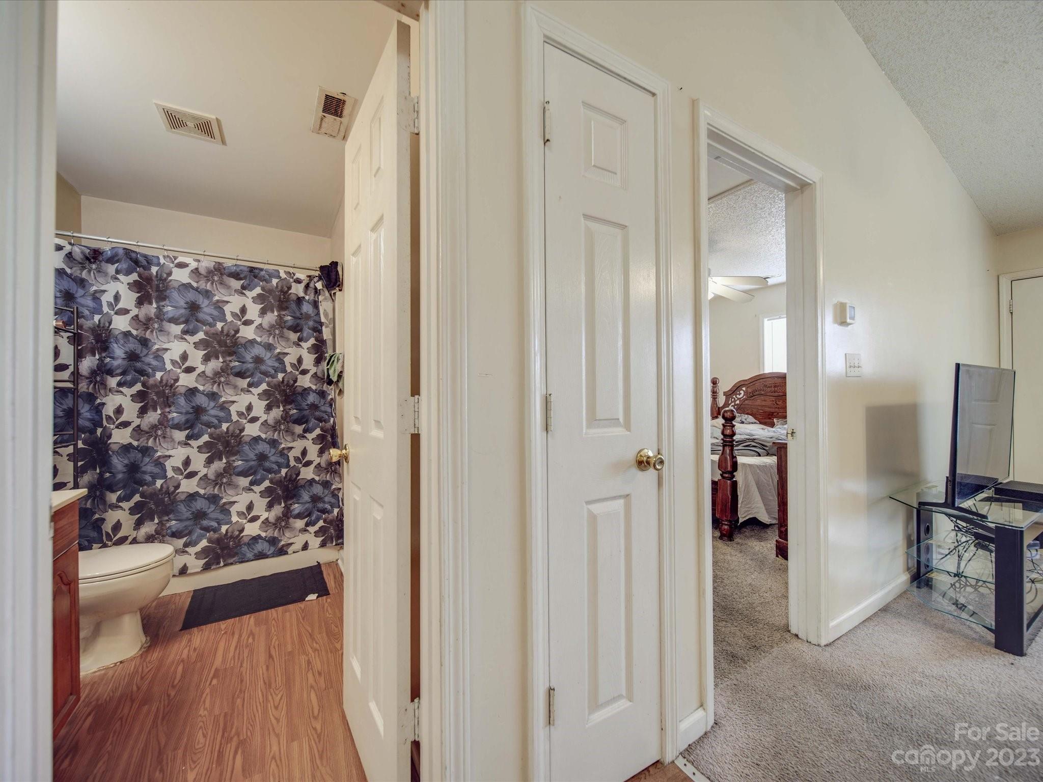 1216 Bringle Ferry Road