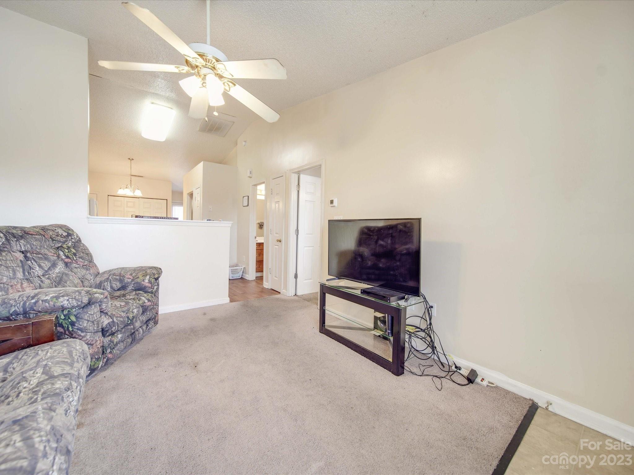 1216 Bringle Ferry Road