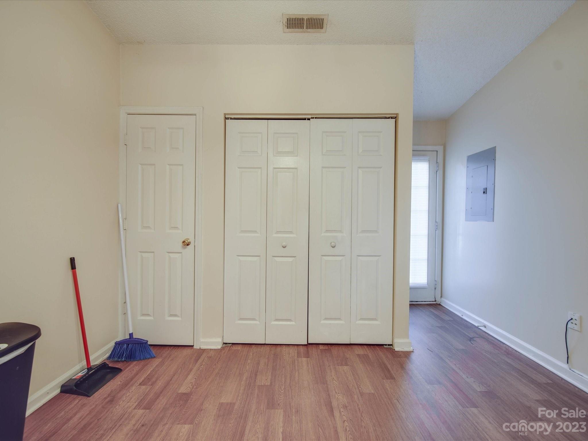 1216 Bringle Ferry Road