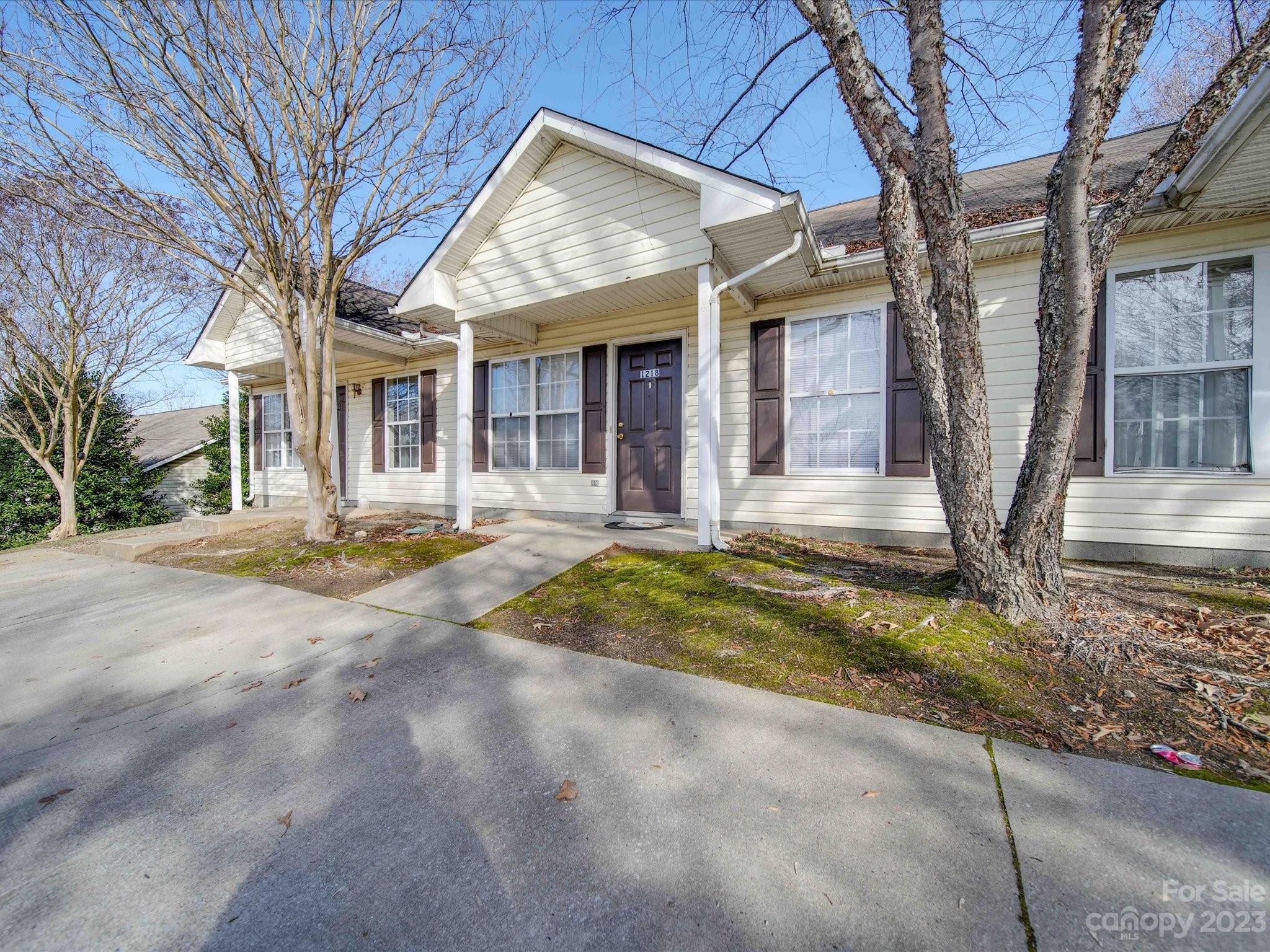 1216 Bringle Ferry Road