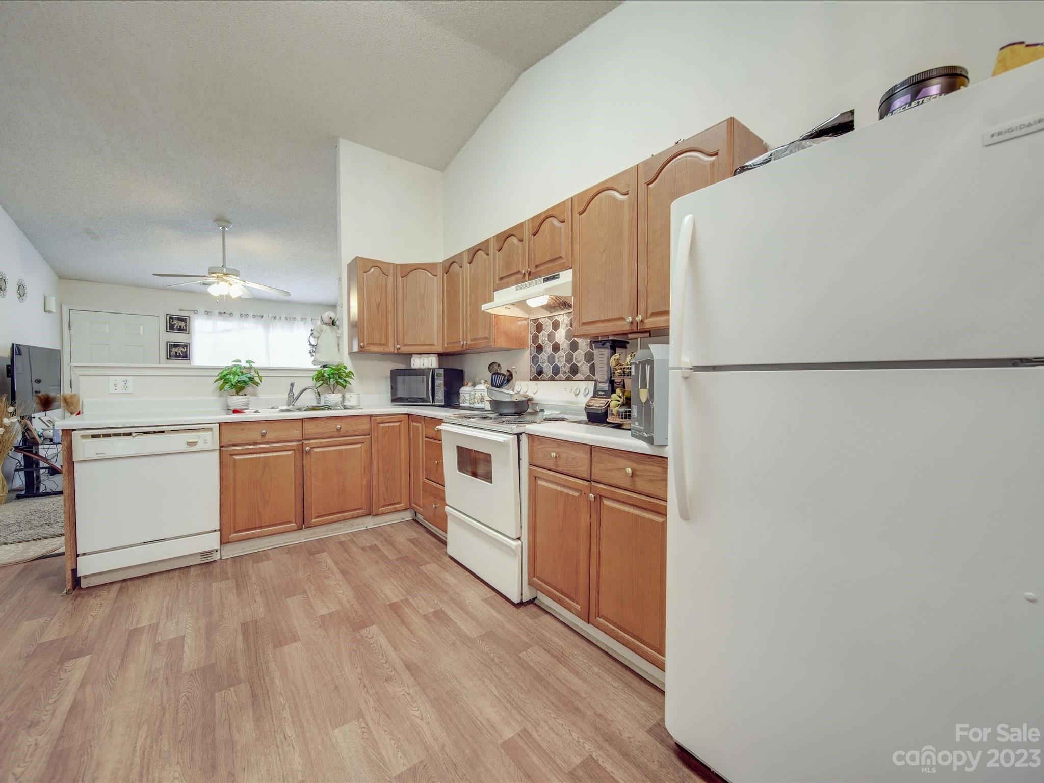 1216 Bringle Ferry Road