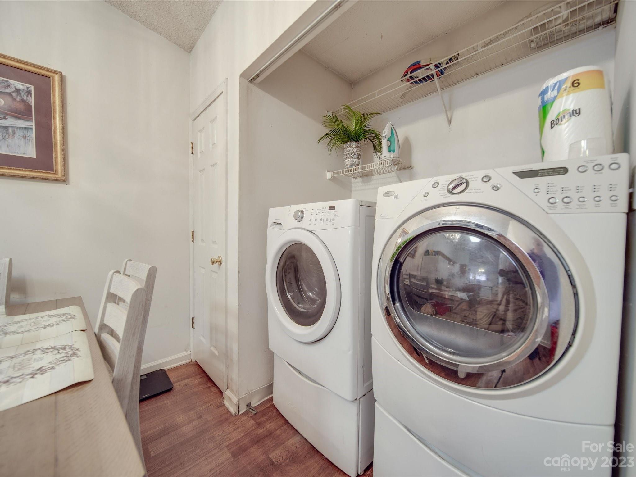 1216 Bringle Ferry Road