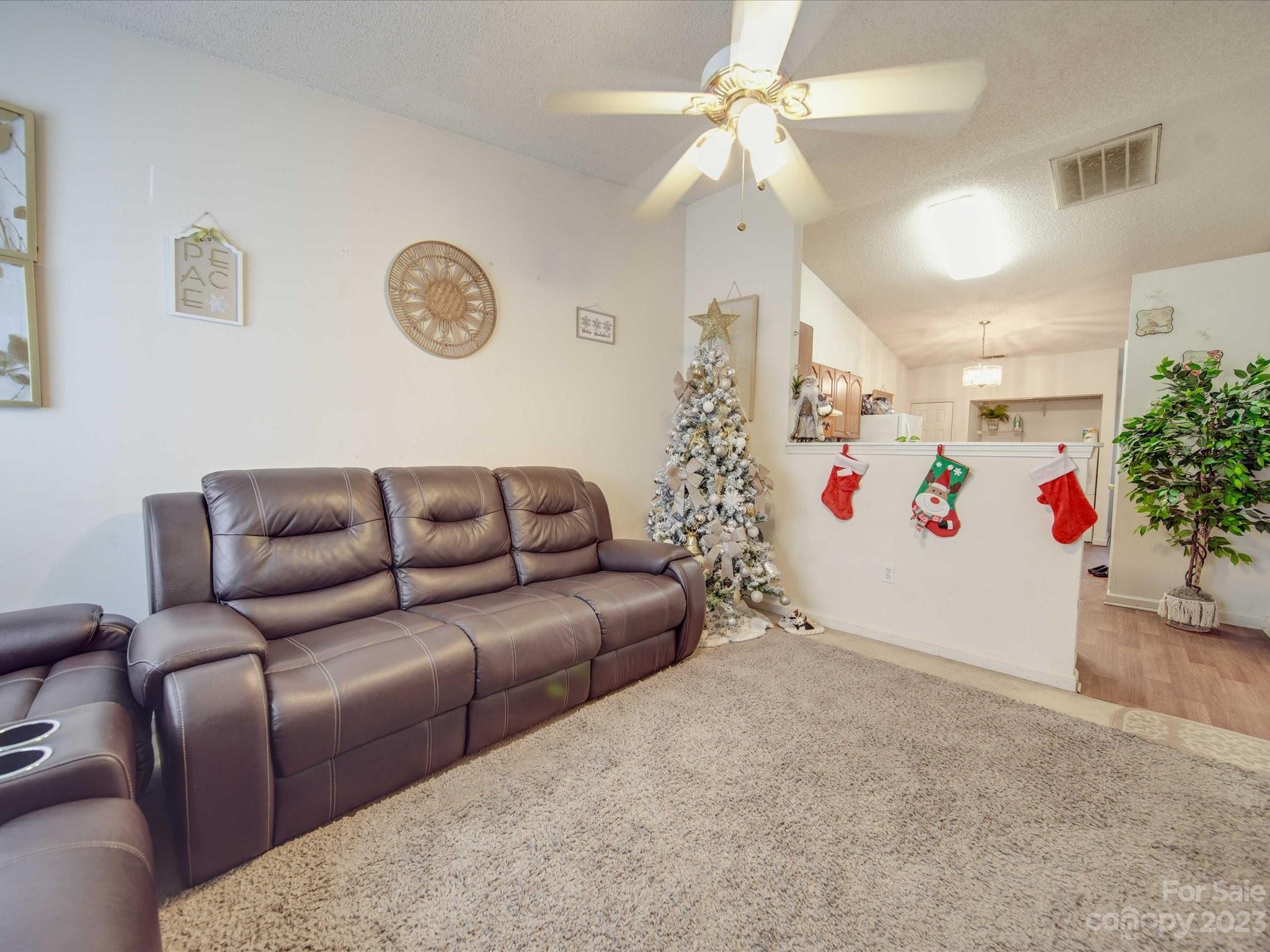 1216 Bringle Ferry Road