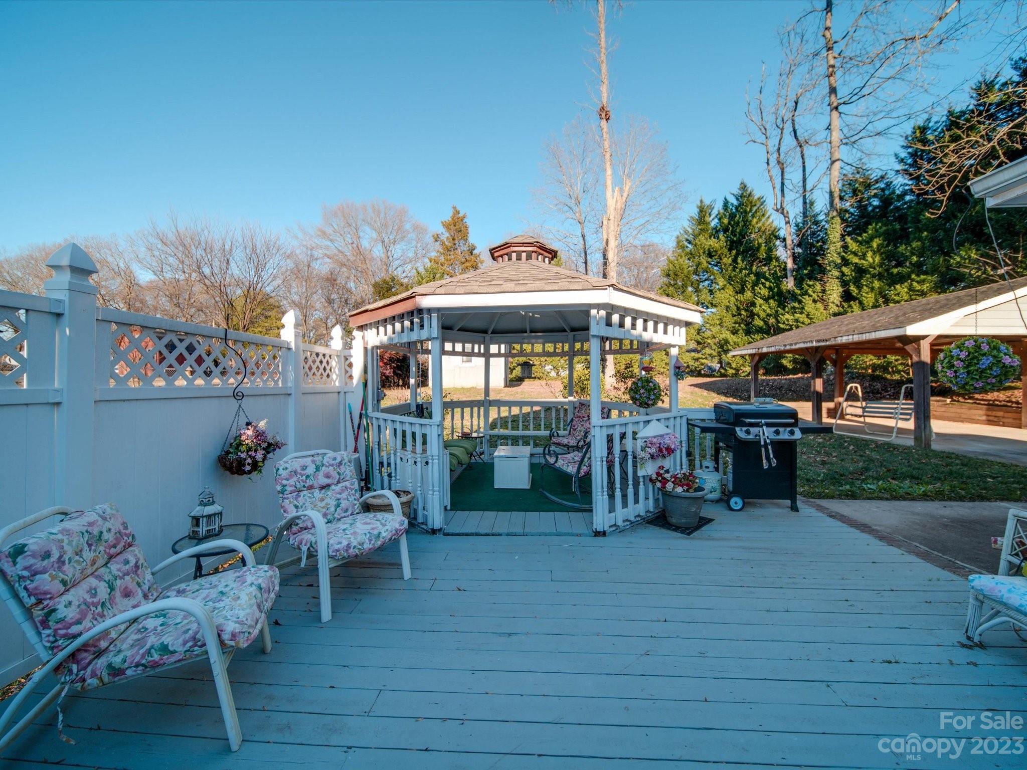 702 Forest Street NW