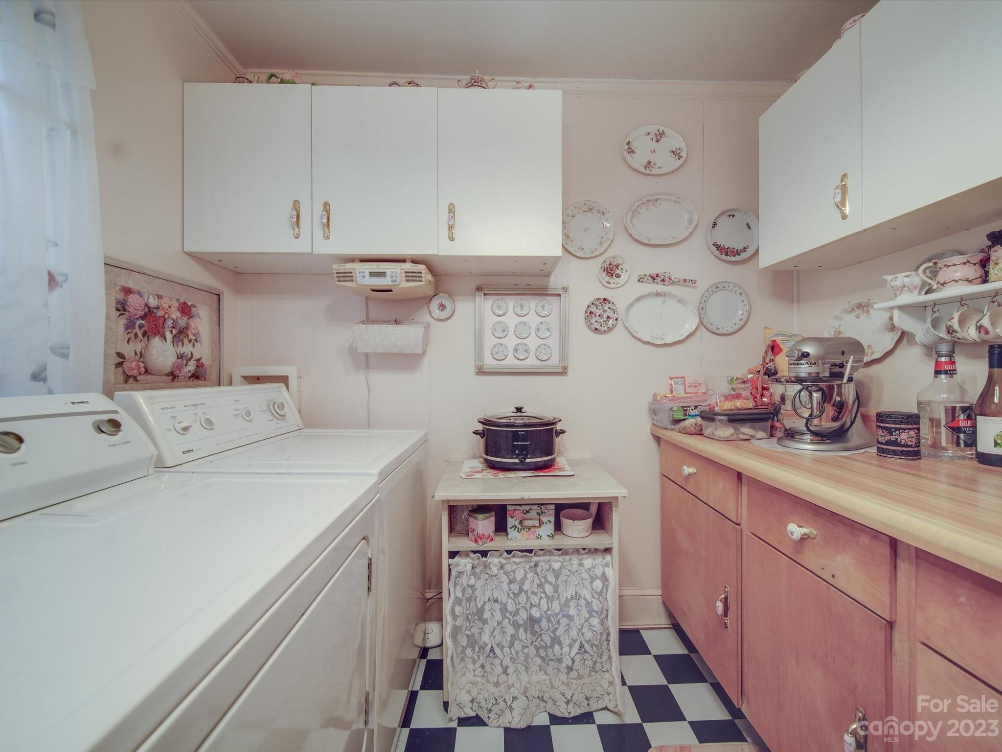 702 Forest Street NW