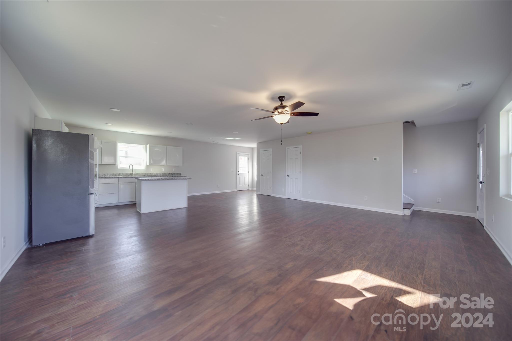 1041 Pine Circle Drive NW