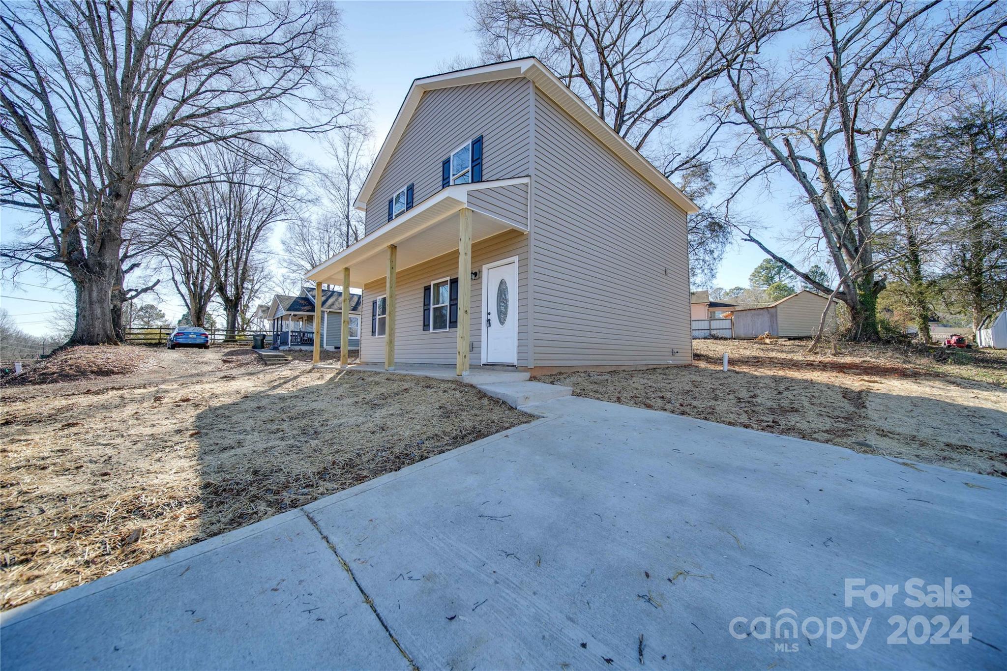 1041 Pine Circle Drive NW