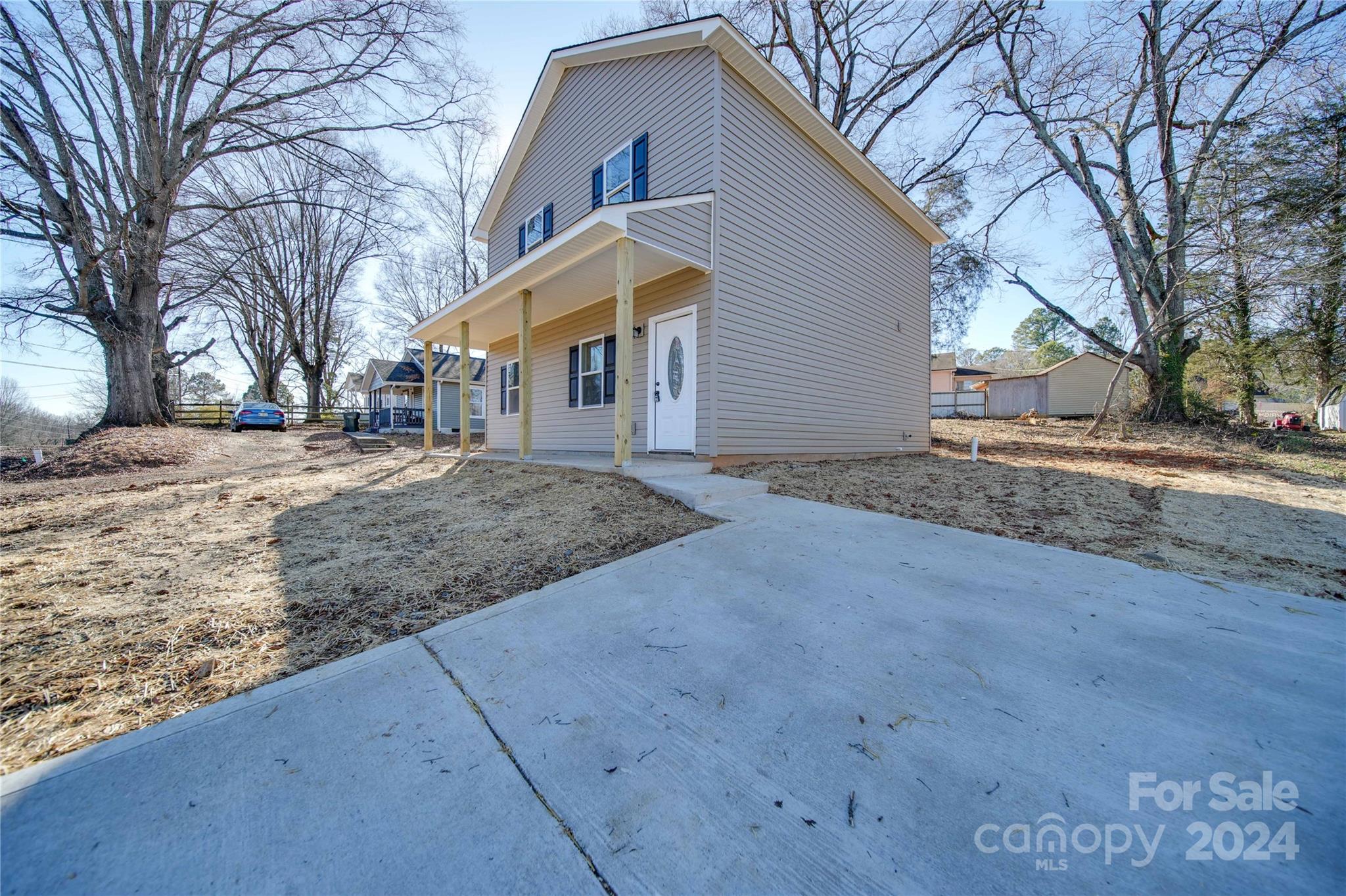 1041 Pine Circle Drive NW