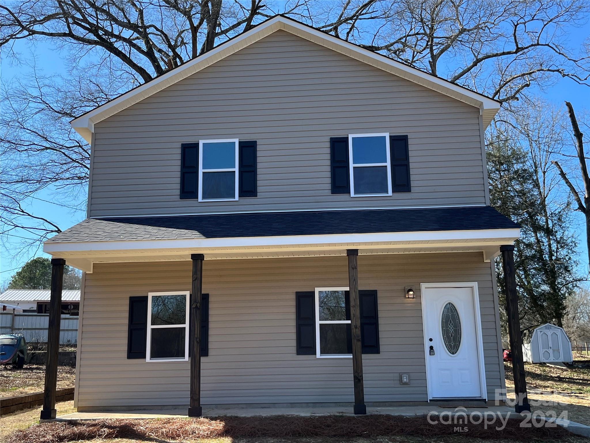 1041 Pine Circle Drive NW