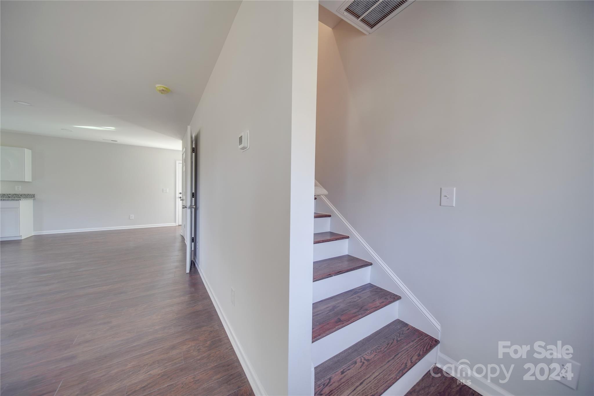 1041 Pine Circle Drive NW