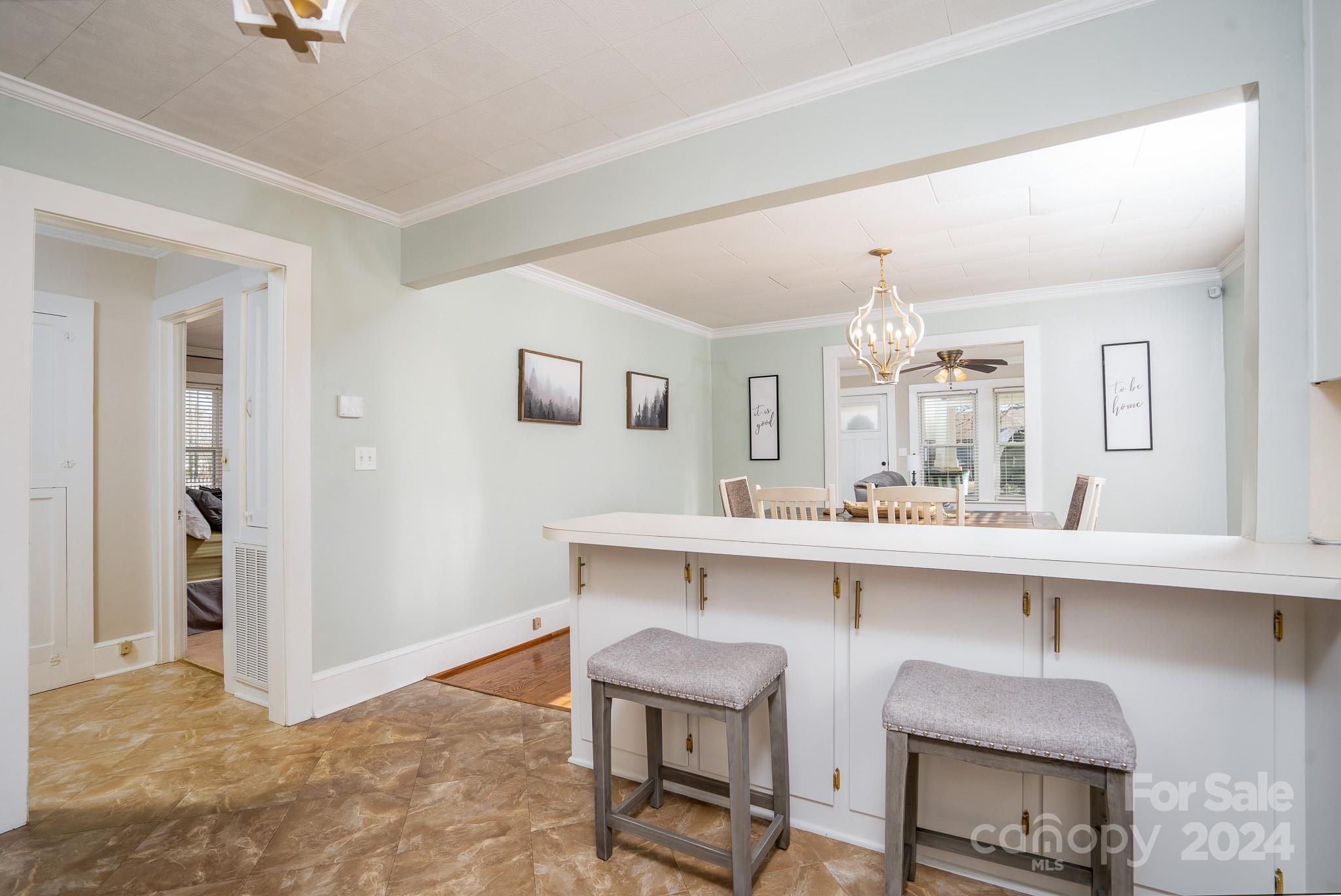 10 Willowbrook Drive NW