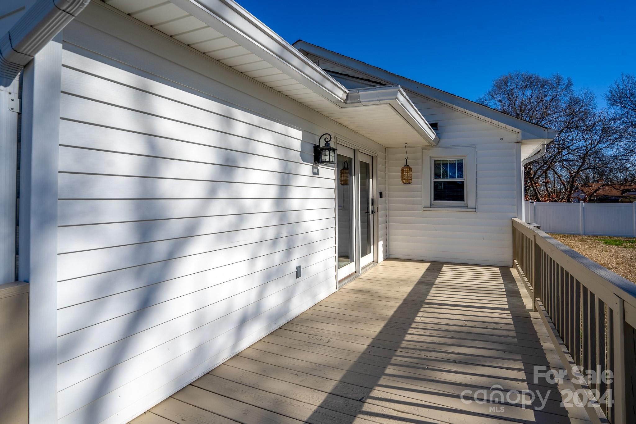 10 Willowbrook Drive NW